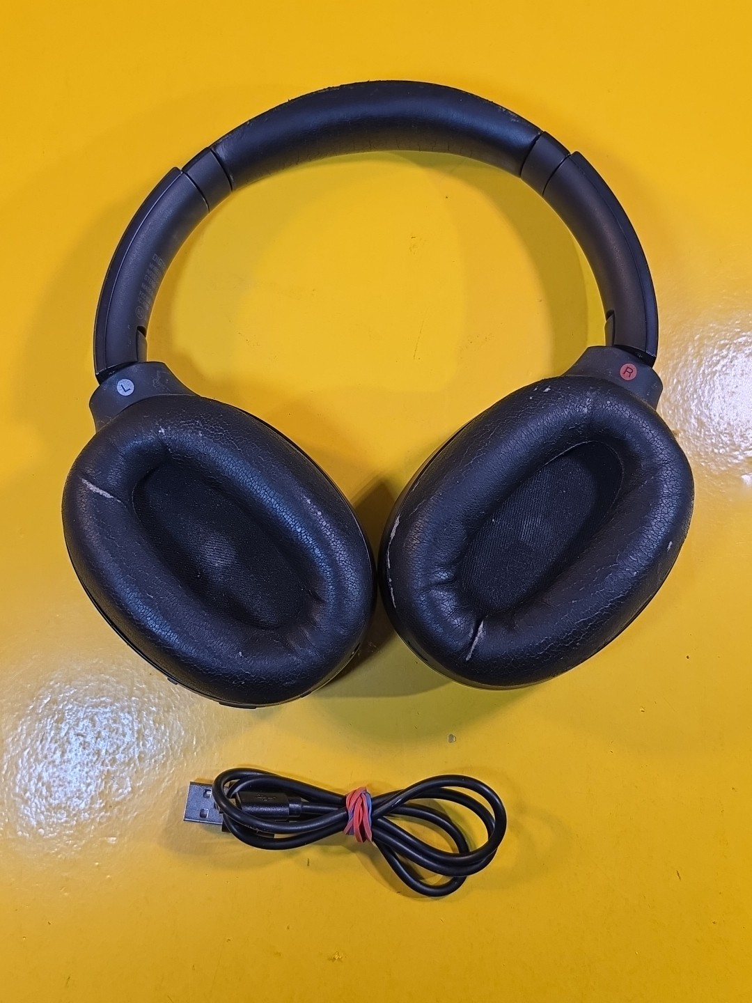 Sony MDR-1000x Noise Canceling Headphones B12