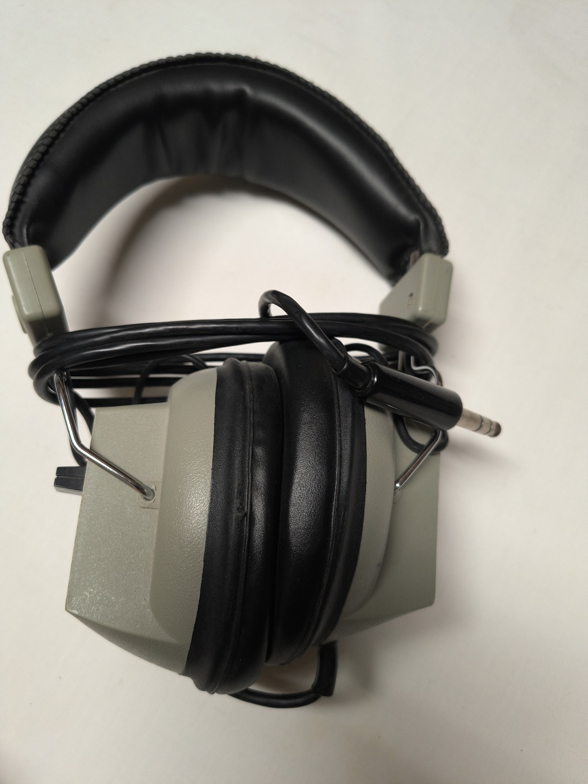 VTG Realistic Nova 16 Headphones Stereo 8 ohms Volume Control Green Over Ear