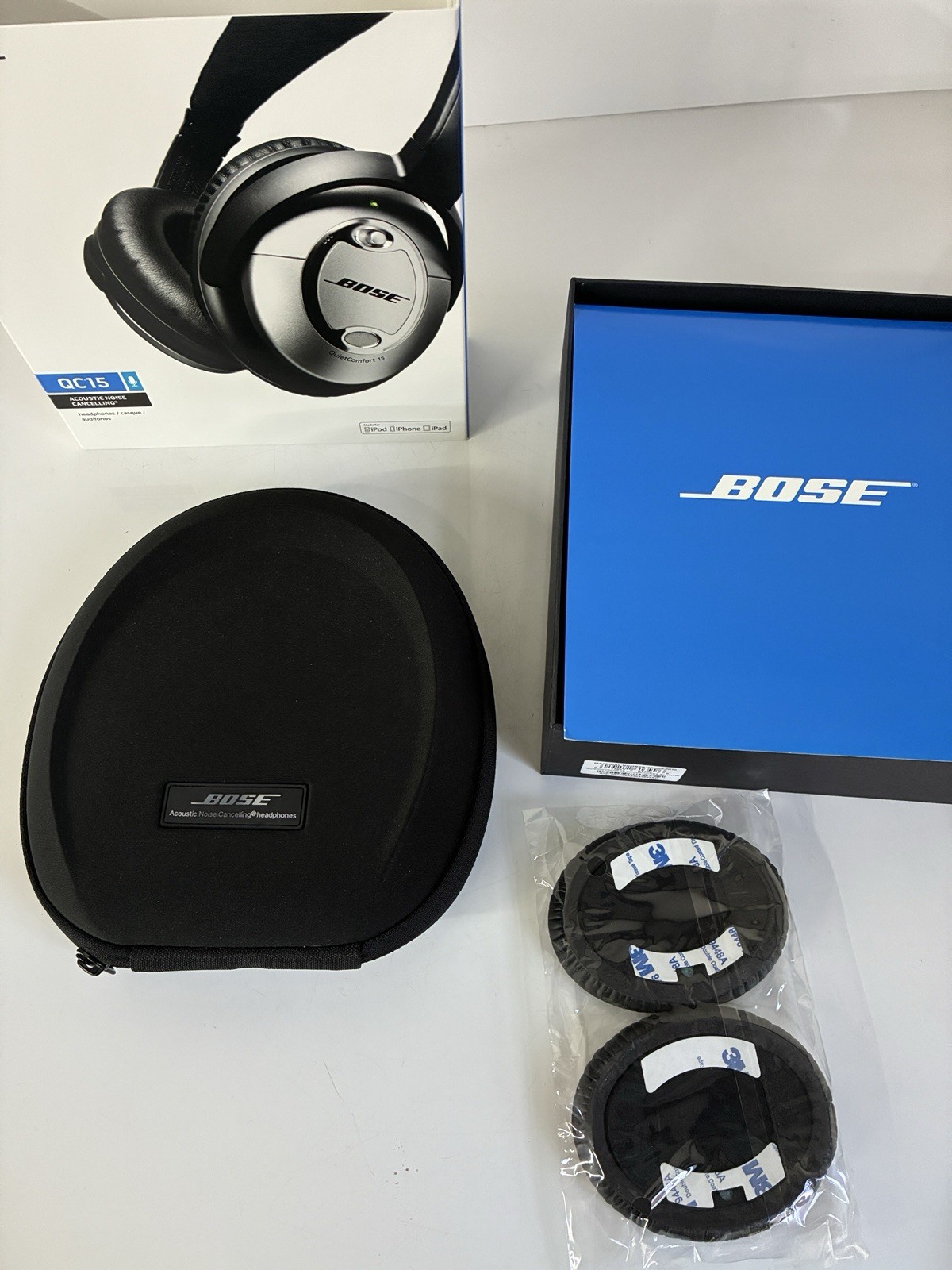 Bose QC15 Quiet Comfort Headphones Black And Silver Plus Extra Ear Pads With Box