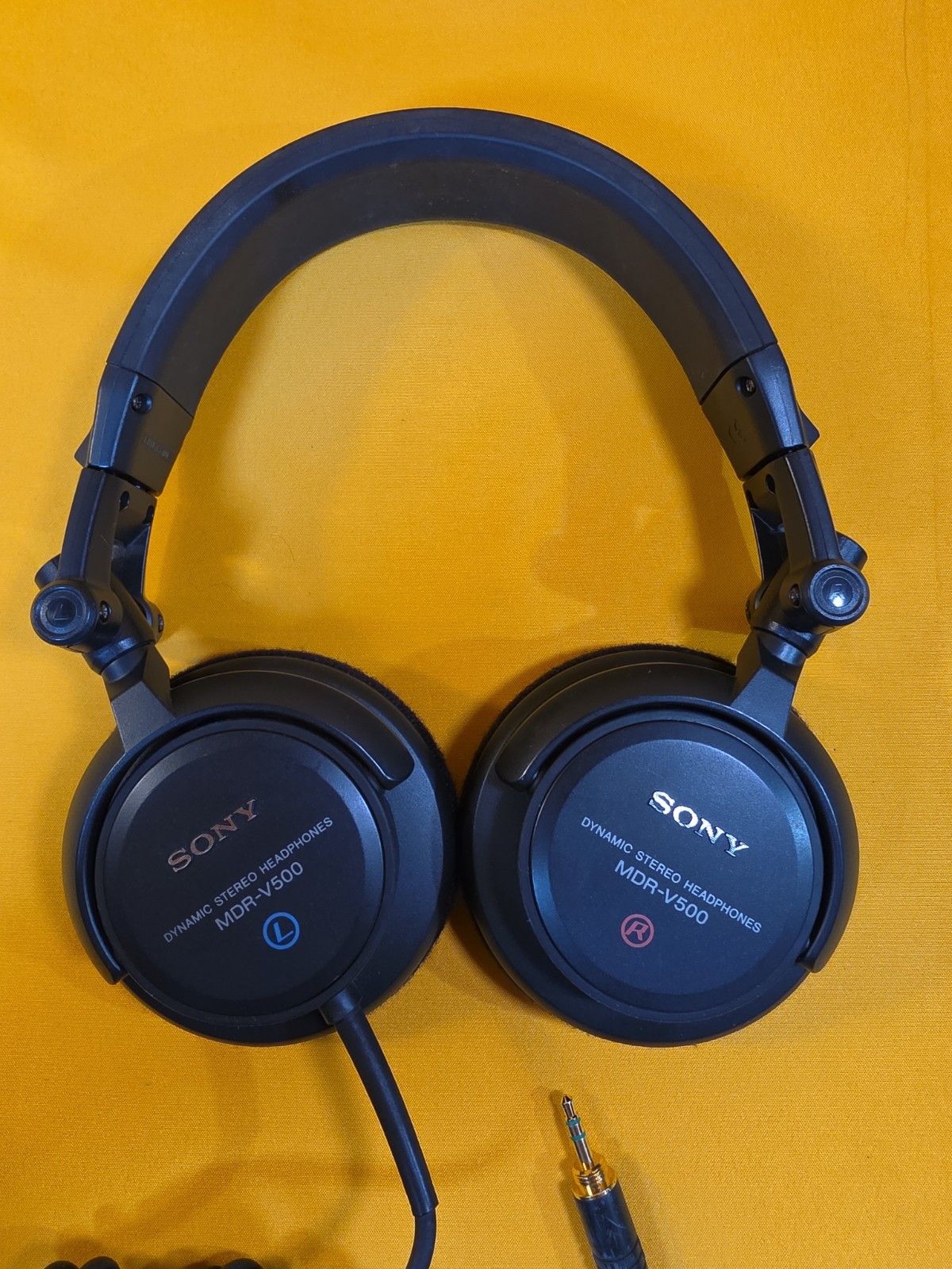 Genuine Original Sony MDR-V500 DJ Stereo Monitor Headphones Made in Thailand B12