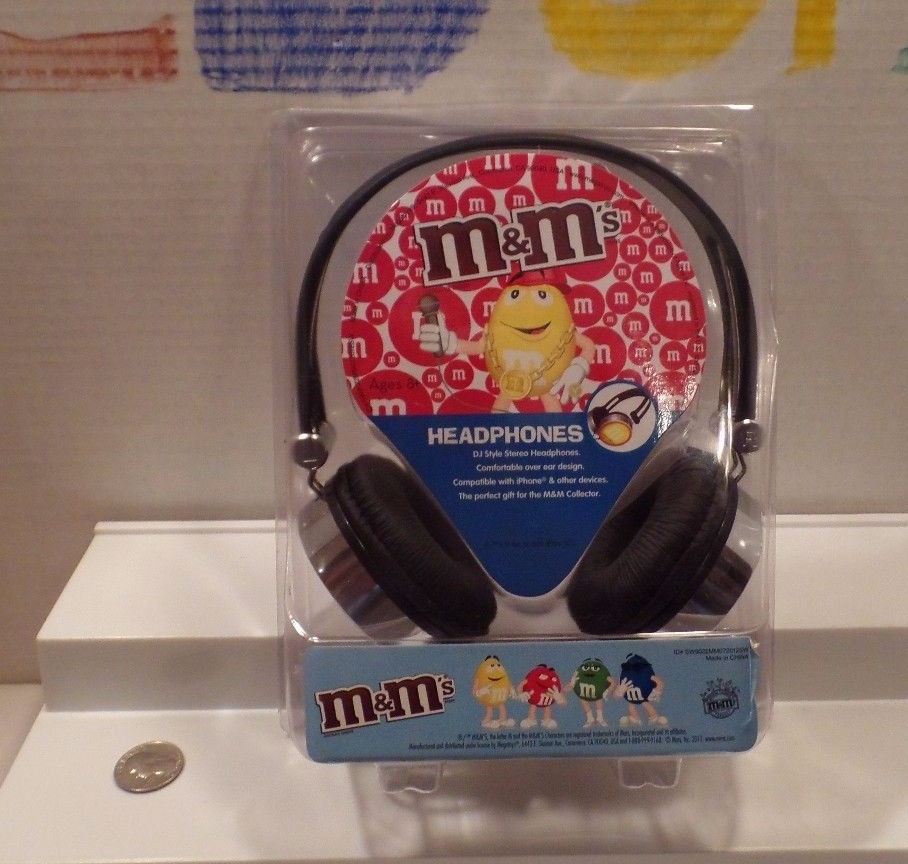 YELLOW M&M’S PROMO BLACK PLUSH NOISE BLOCKING OVER-EAR STEREO HEADPHONES SEALED