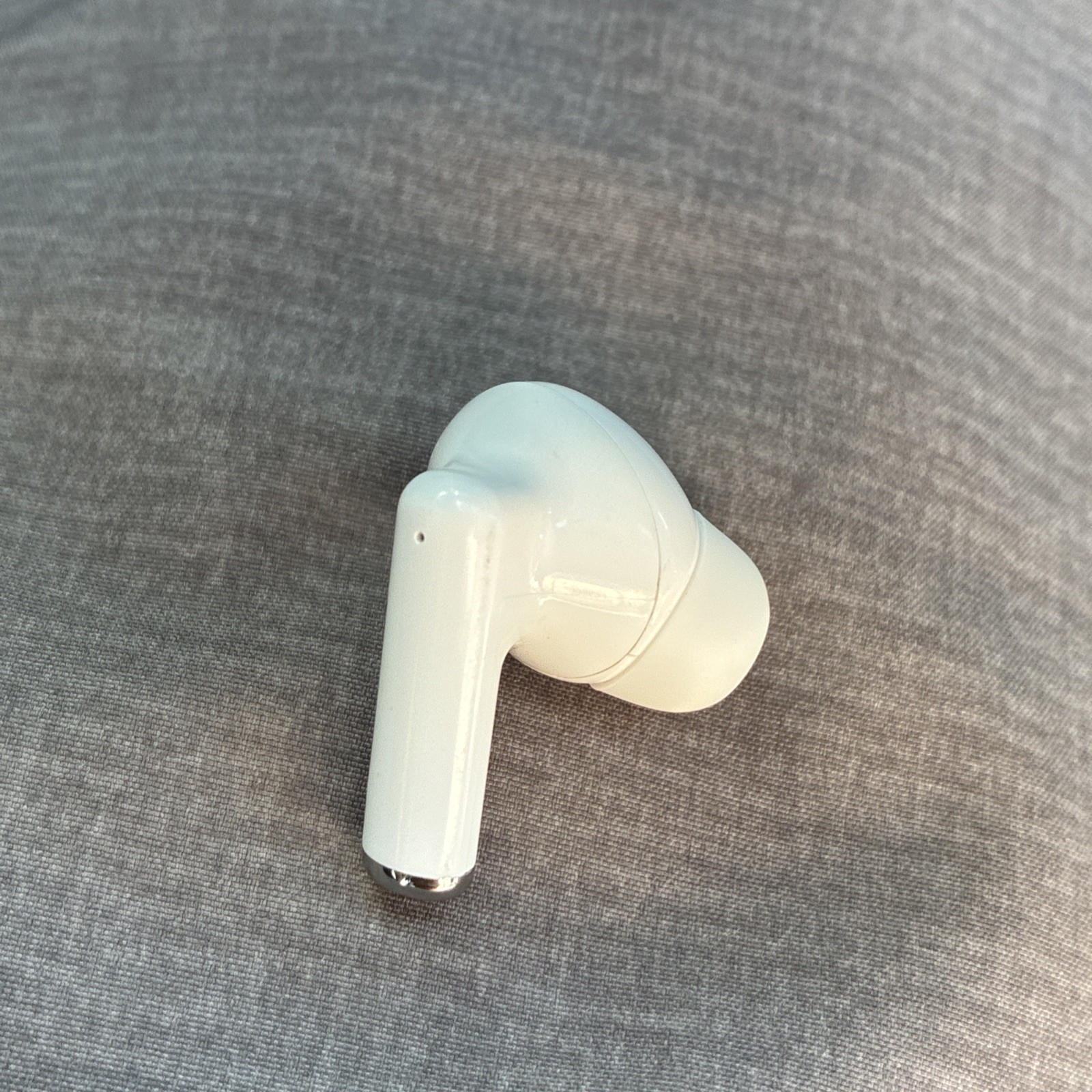 NEW Apple AirPods Pro 3 Original OEM Replacement Right Earbud Pod (A3063)