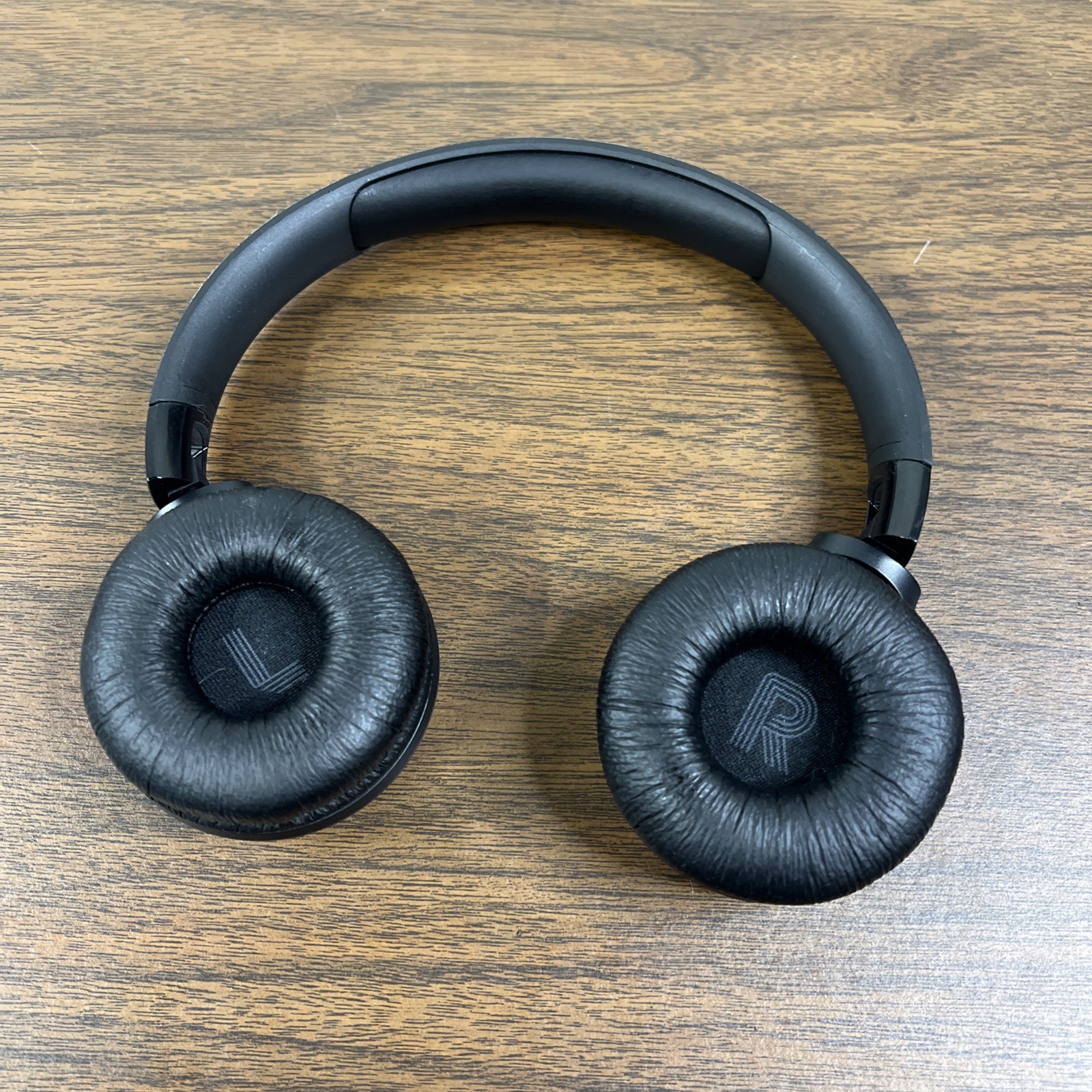 JBL Tune 520BT Wireless Bluetooth On-Ear Headphones – Black HEADPHONES ONLY