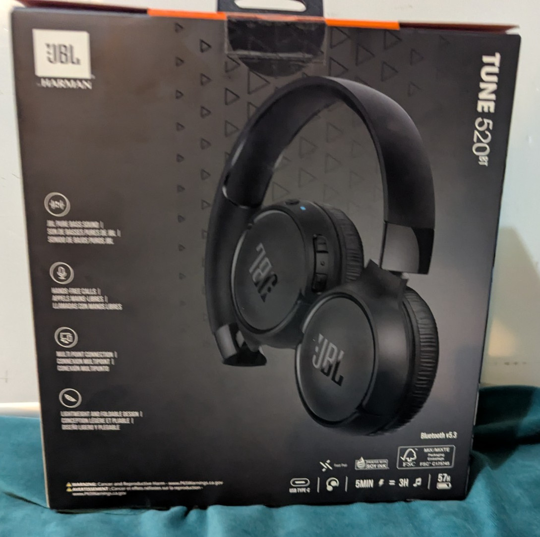 JBL Tune 520BT On-Ear Bluetooth Wireless Headphones Black