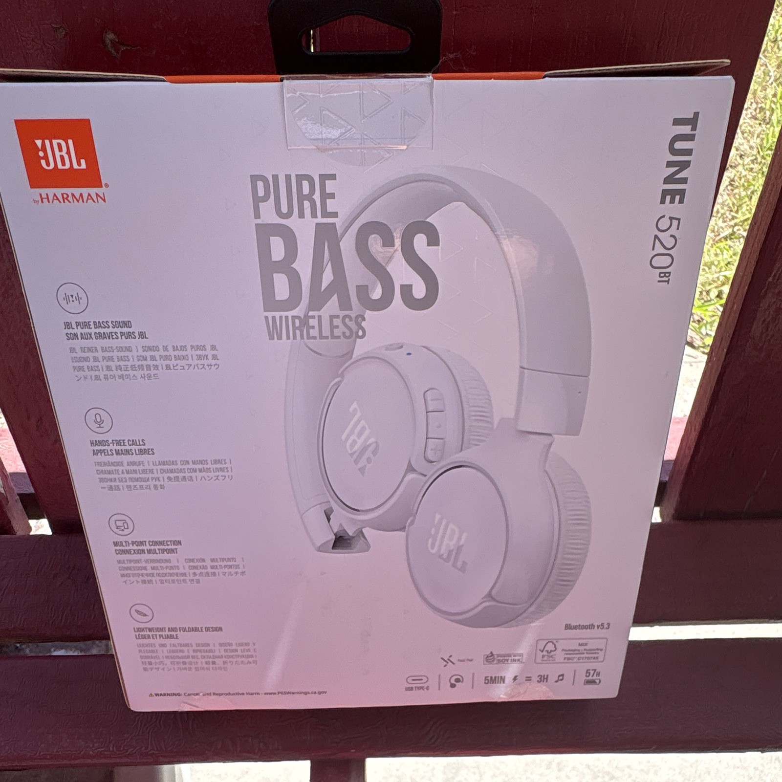 JBL Tune 520BT Pure Bass Wireless Bluetooth On-Ear Headphones Mic White