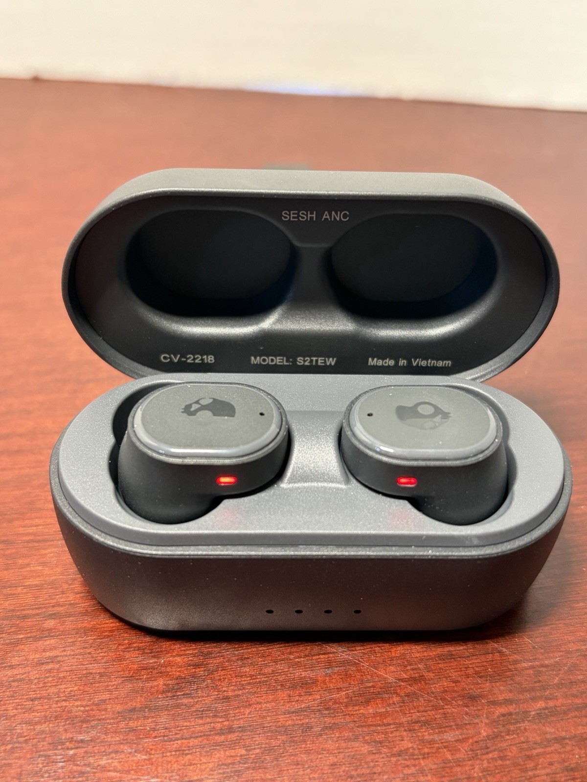 Skullcandy Sesh ANC In Ear Wireless Headphones Charging Cord Black S2TEW CV-2218