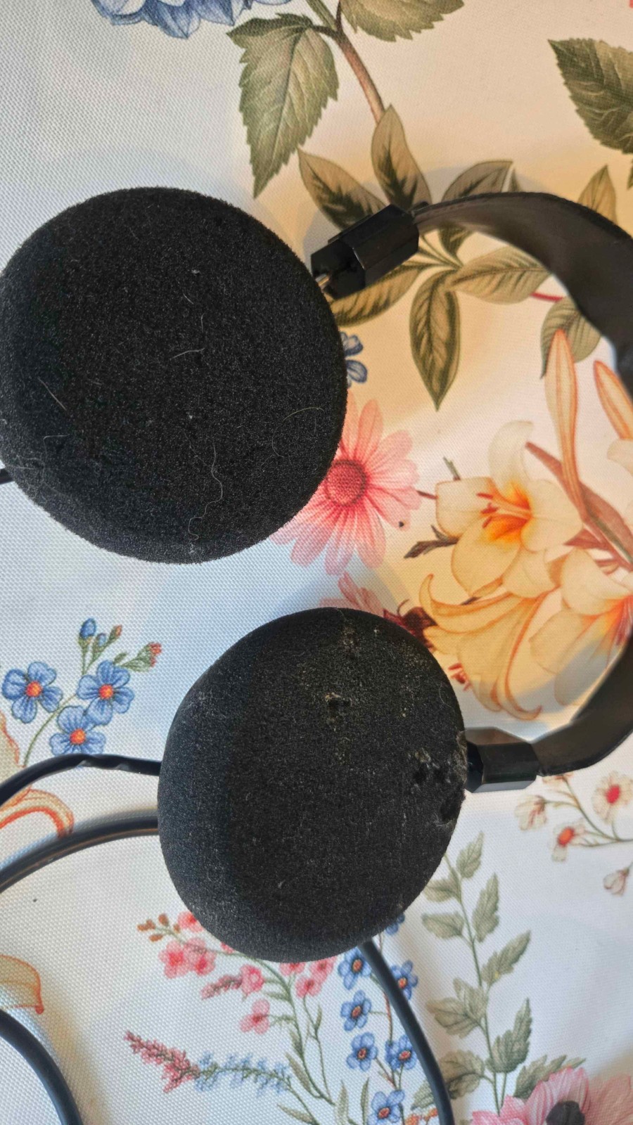 (LEFT SPEAKER ISSUE) Grado Labs SR60e Open Back Headphones