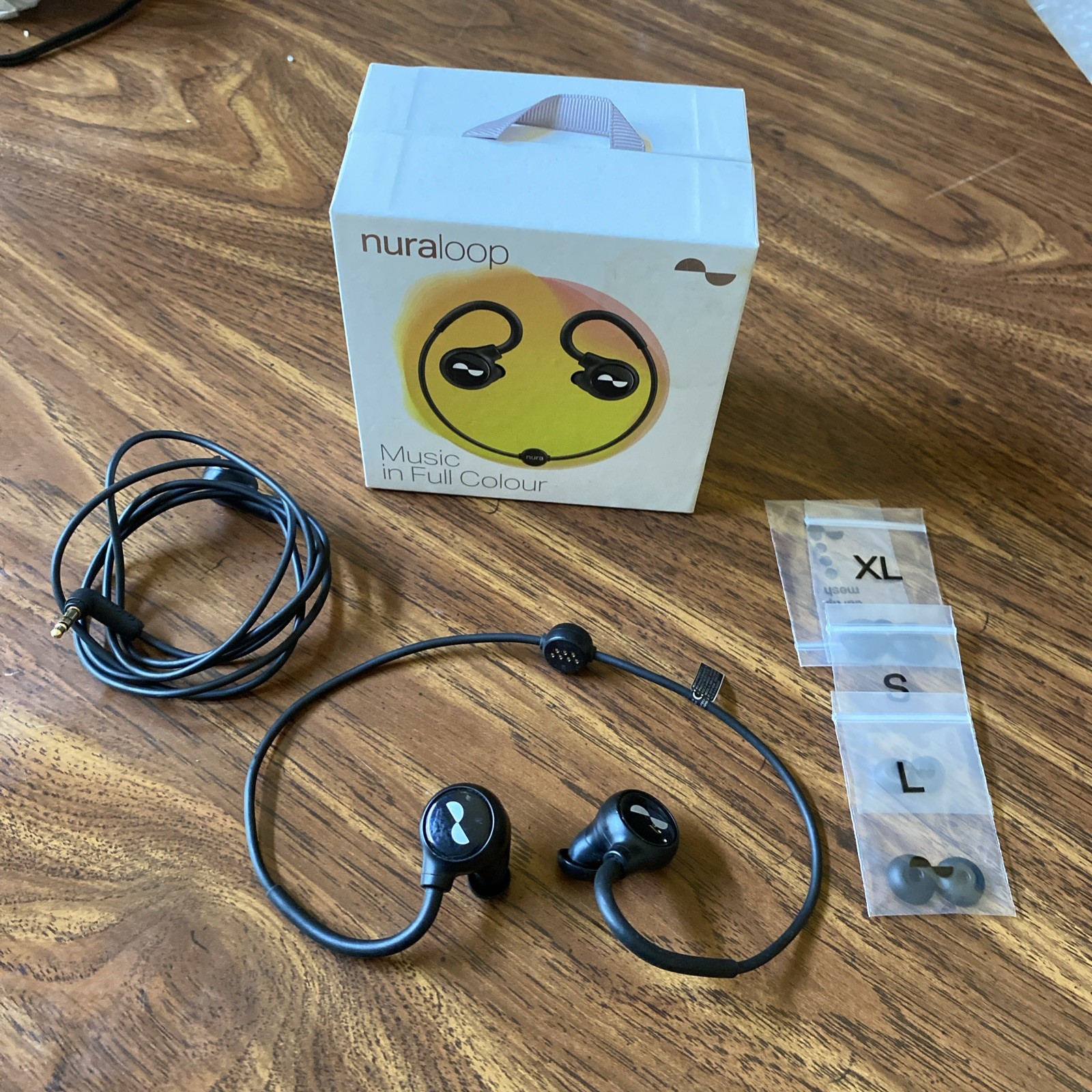 Nuraloop Wireless / Wired Bluetooth 5 aptX Noise Cancel Earphones Earbuds E005