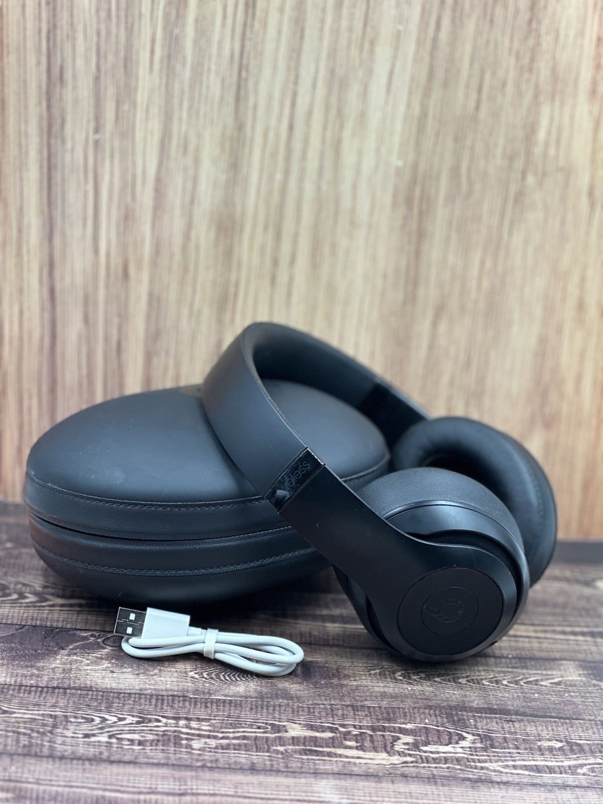 Beats Studio3 Wireless Headphones – Matte Black Studio 3 W/ Case & Cord- VG