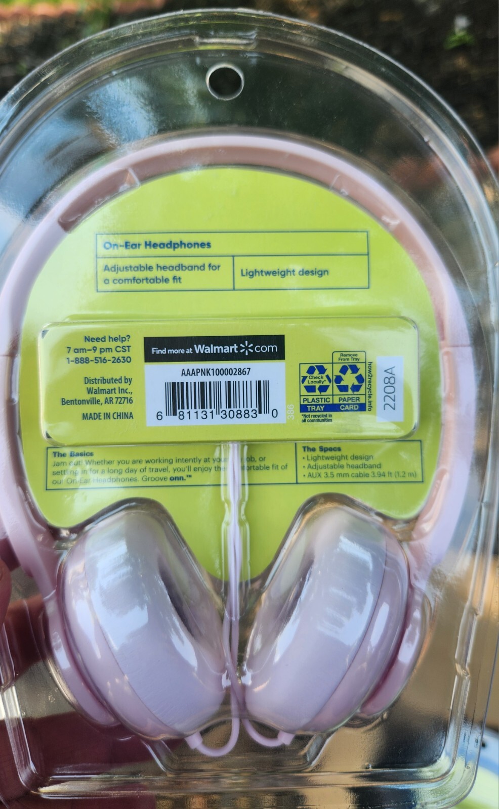 Groove Onn Adjustable Lightweight On-Ear Headphones 3.5 mm Aux cable 4ft Pink