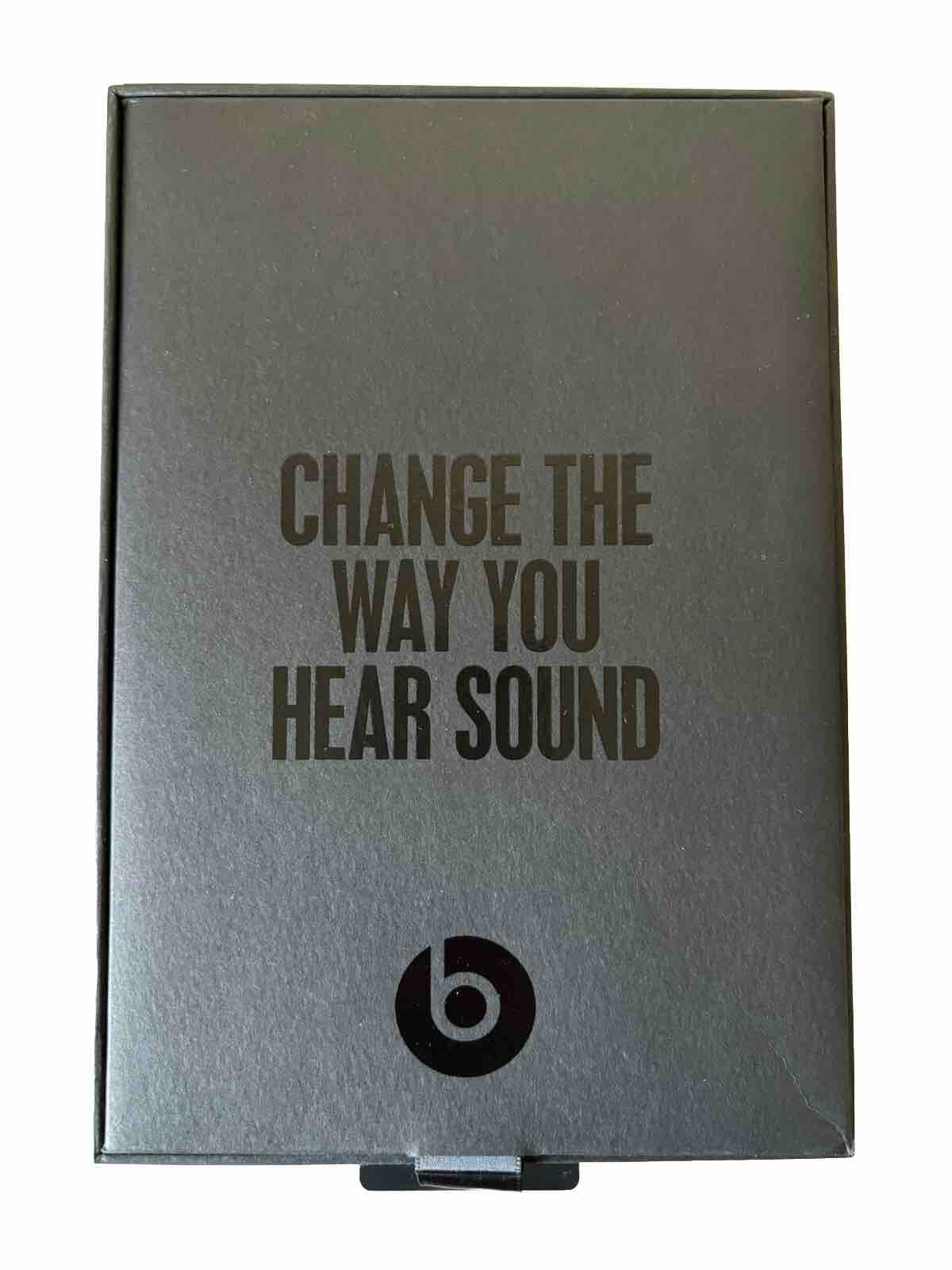 BEATS SOLO2 EARPHONES BLACK AND RED- Excellent Condition slightly Used