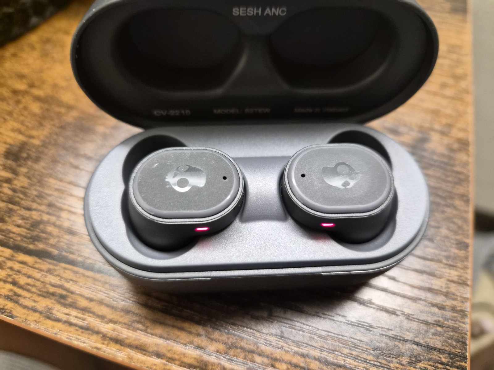 Skullcandy Sesh ANC True Wireless Bluetooth Earbuds w/ Charging Case Black/Gray