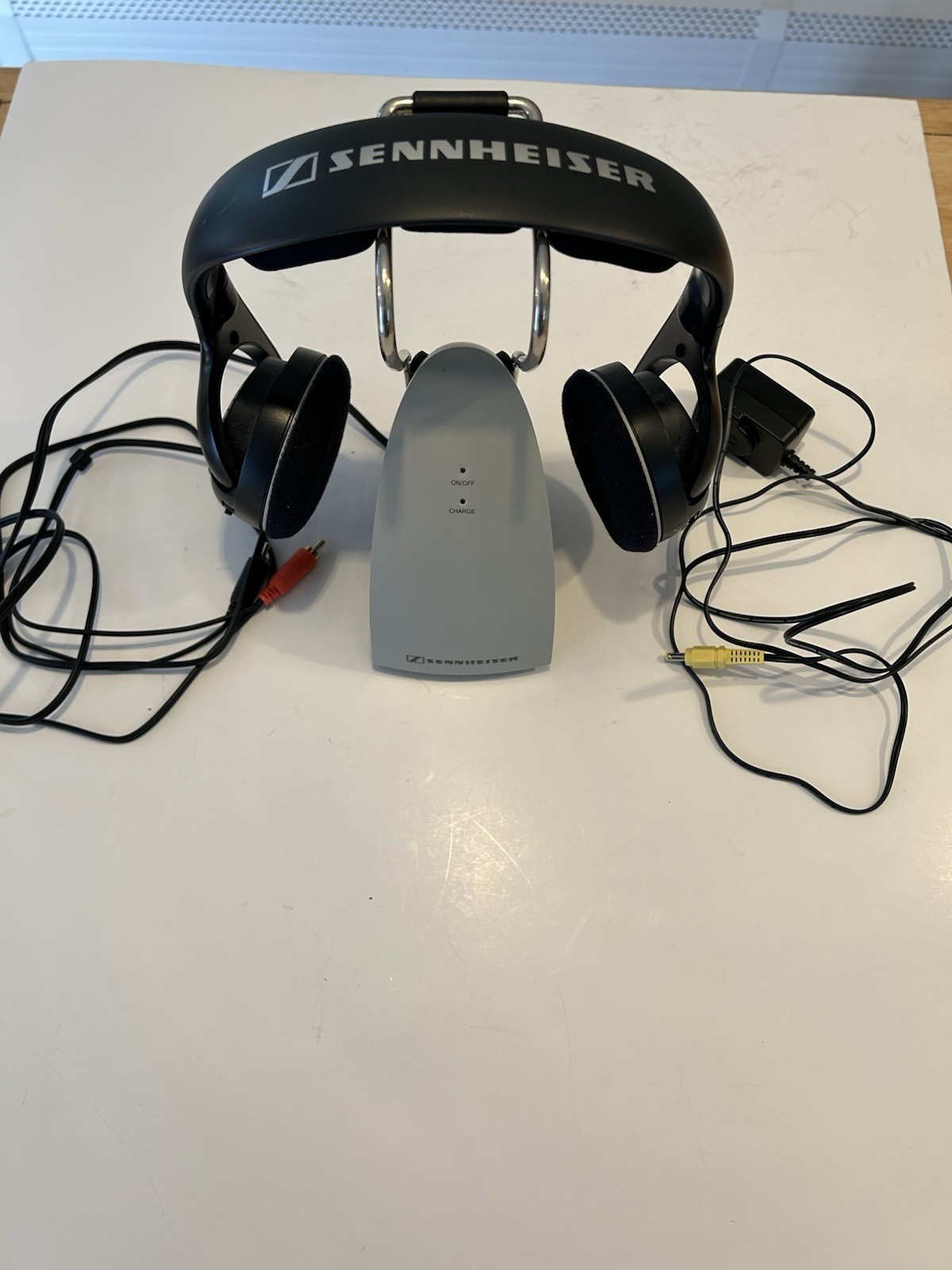 Sennheiser HDR 120 RF UHF Wireless TV Headphones TR120 Base Adapter Rechargeable