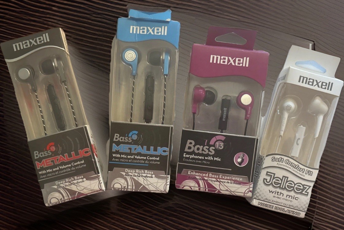 Lot Of 4 Maxwell Bass 13 Metallic Earbuds with Mic & Volume Blue Deep Rich Bass