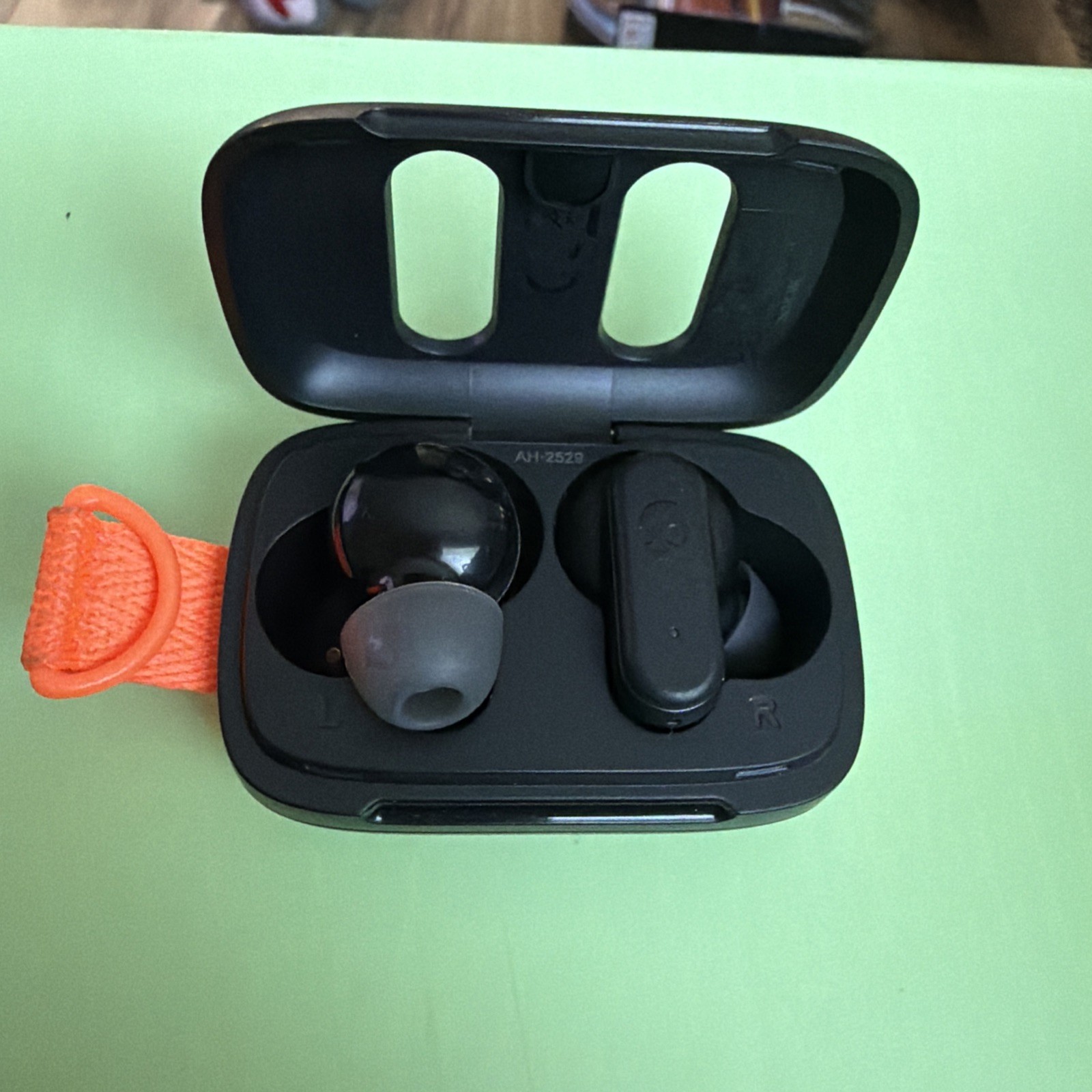 Skullcandy Dime 3 Wireless Earbuds Black w/ Case & Cable – Lightly Used, Tested