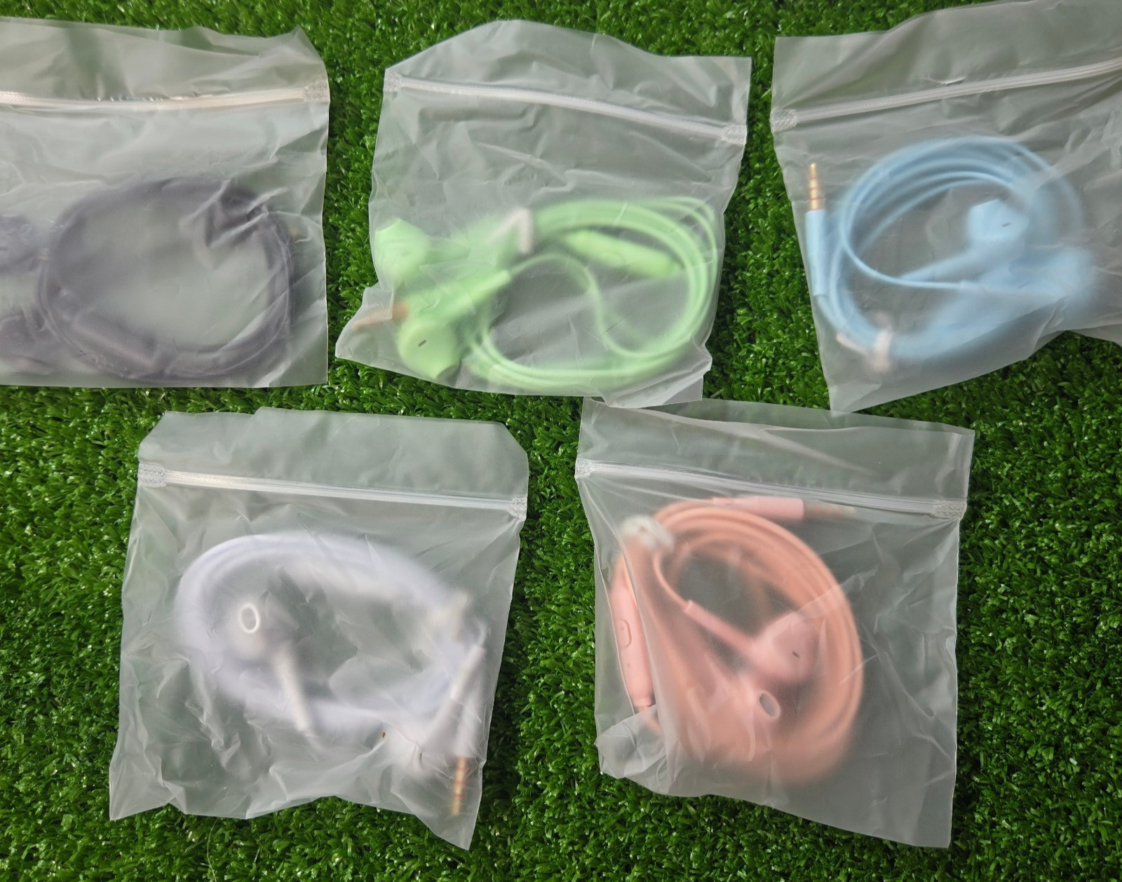 Earbuds Headphones 5 in One Pack, Wired Earbud with Heavy Bass Stereo Noise Bloc