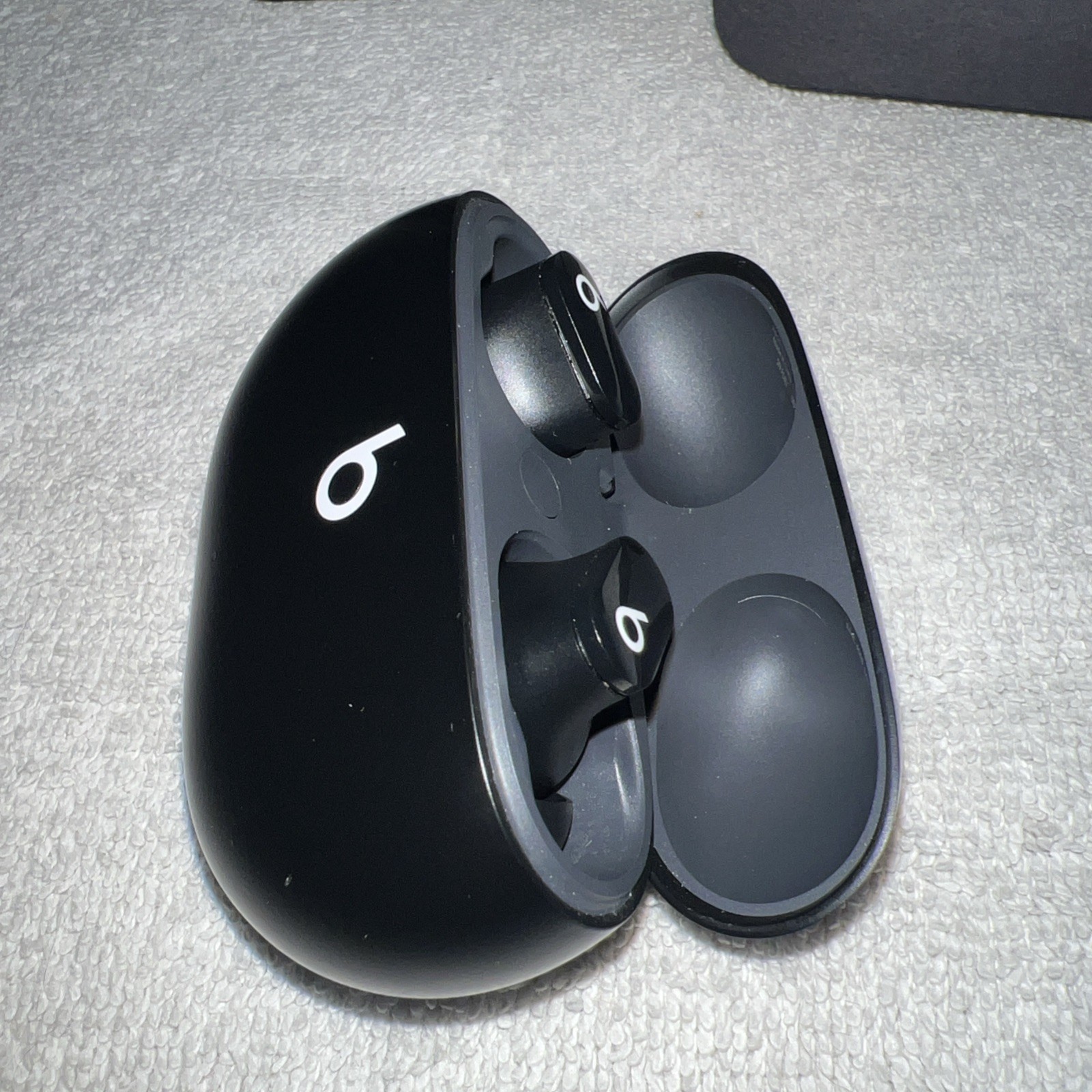 Beats Studio Buds – Active Noise Cancelling – BLACK