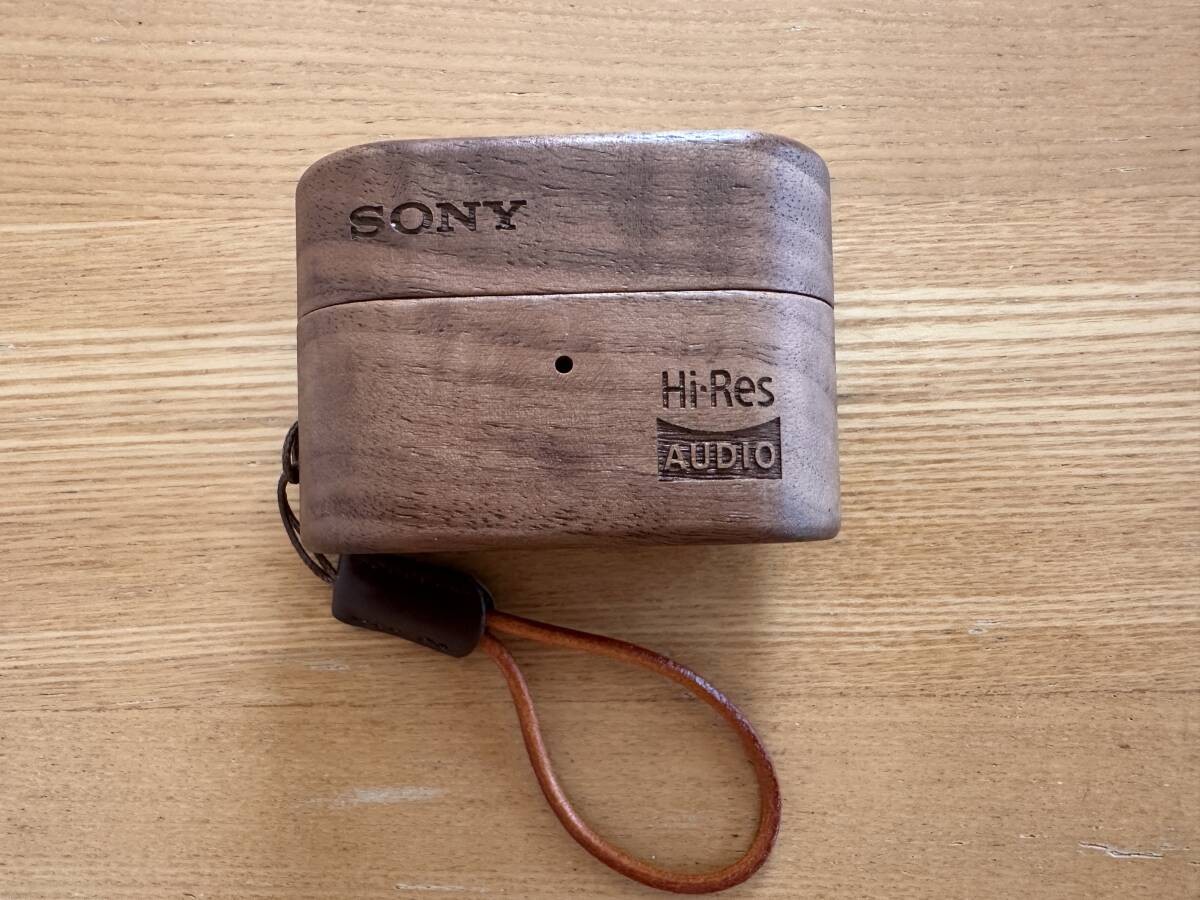 SONY WF-1000XM6 handmade walnut wooden case