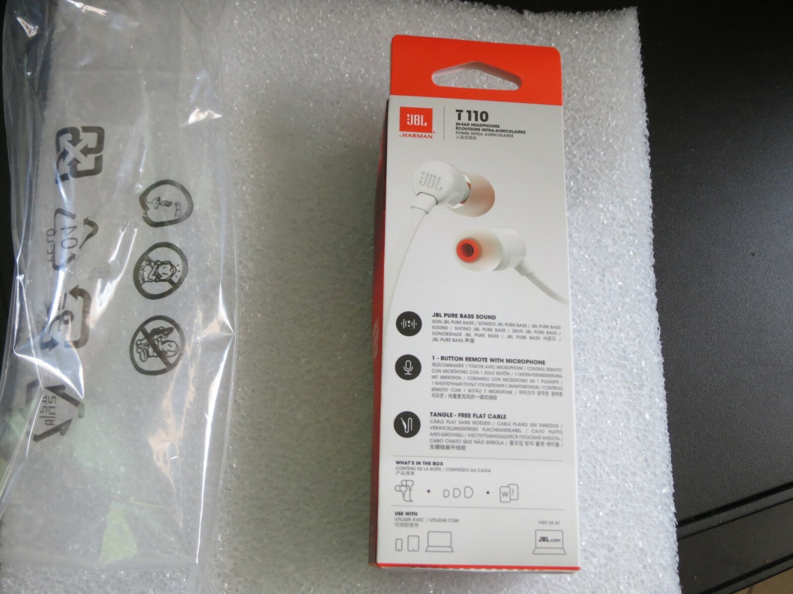 JBL T110 Harman Kardon Pure Bass Tangle Free In-ear Headphones/Mic (White)NEW