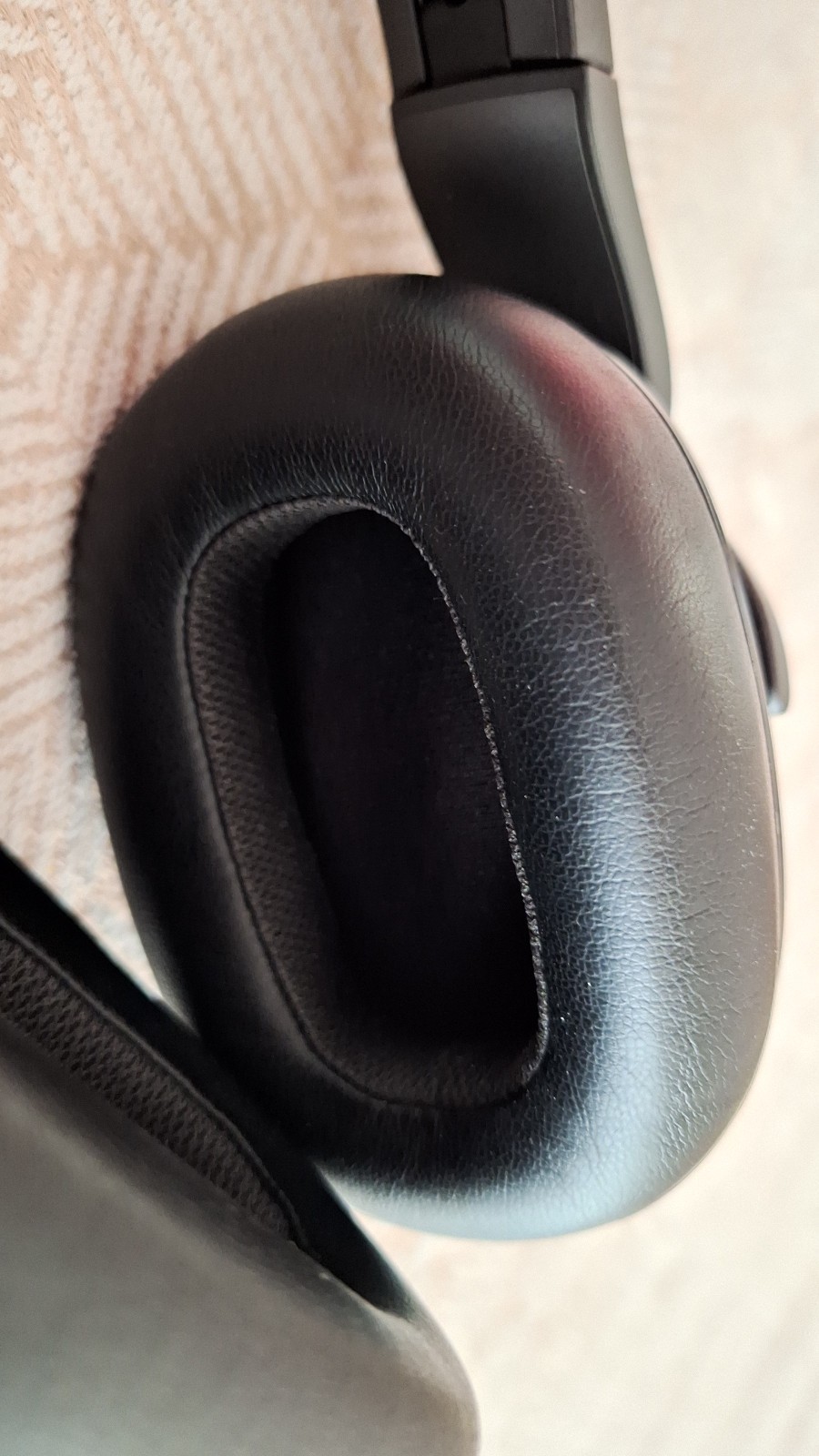 AKG N700NC M2 premium over-ear, ANC wireless headphones. Harman curve accurate