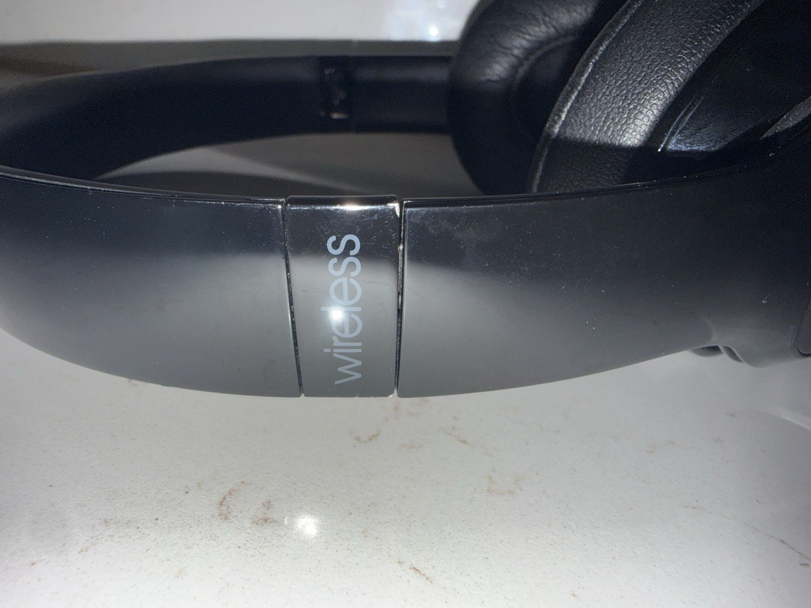 Beats by Dr. Dre Solo3 Over the Ear Headphone – Gloss Black