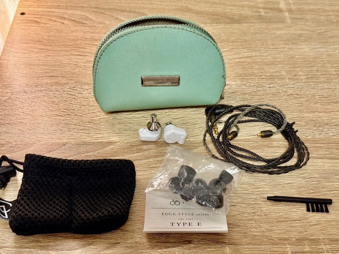 Campfire Audio VEGA 2020 In-Ear Monitor Earphones w/Box White Color Used Japan