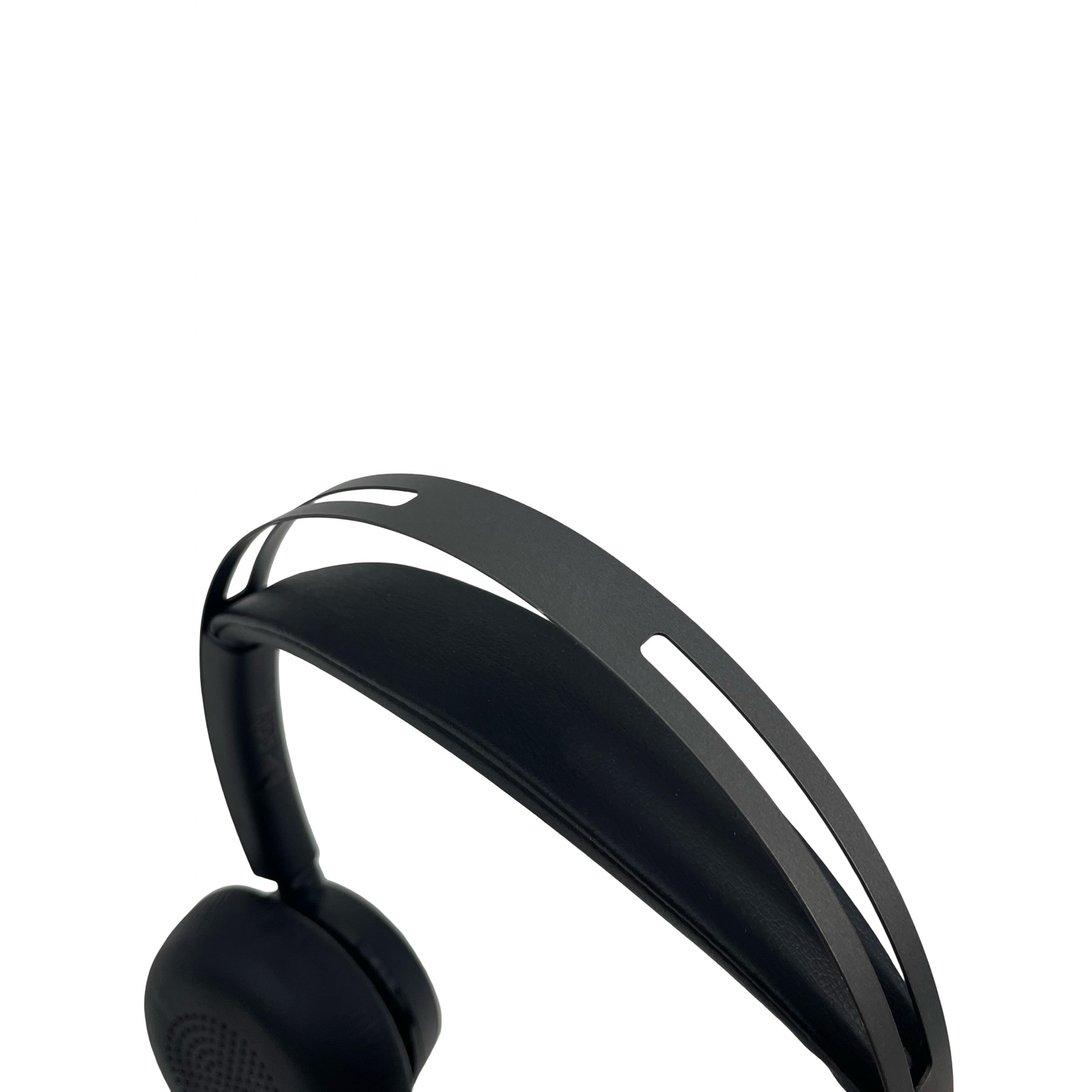 Plantronics Poly Voyager Focus 2 w/ Voyager Focus 2 Office Docking Station#U9872