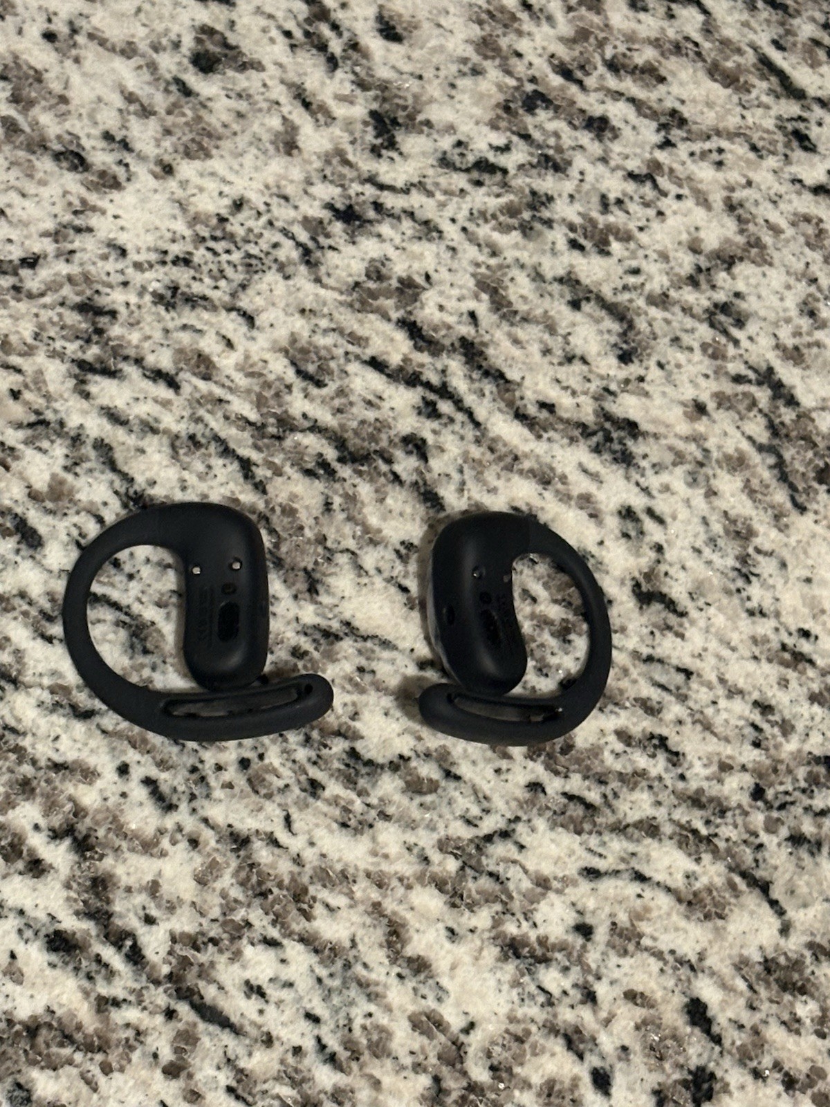 Shokz OpenFit Air Open-Ear True Wireless Earbuds Black. Case Doesn’t Charge
