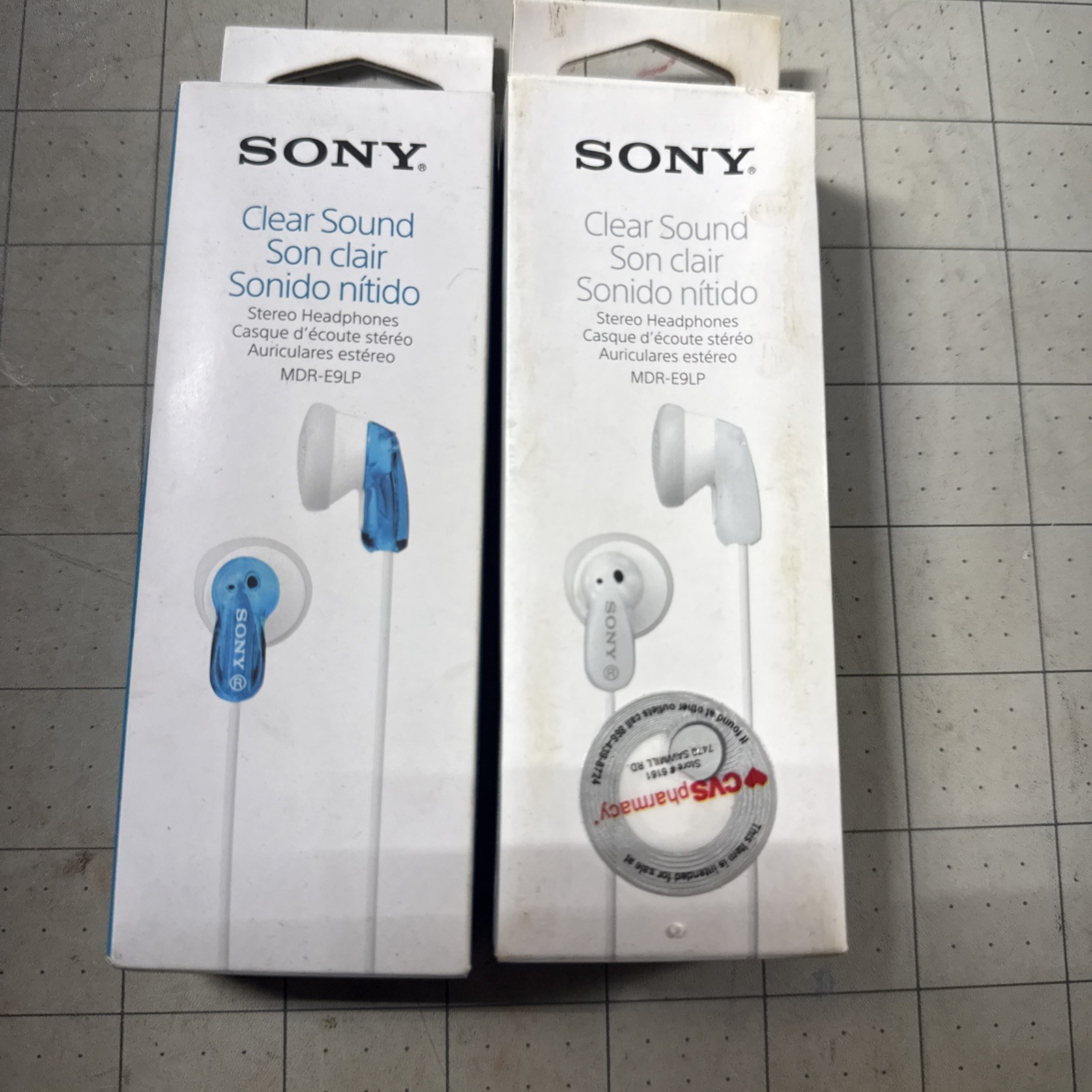 (2) Sony MDR-E9LP Earbuds (1) Blue & (1) White – Clear Sound Stereo Wired New