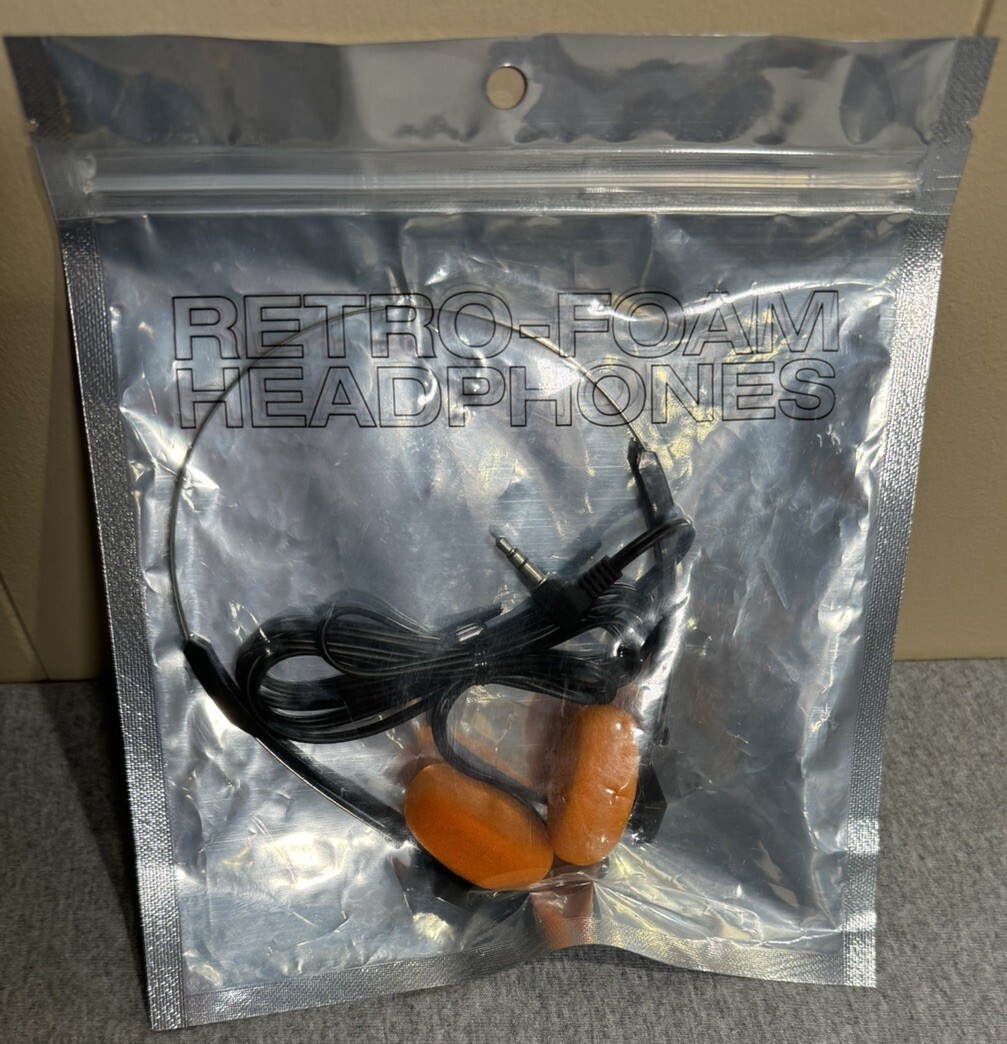RETROSPEKT Retro Foam On-Ear Headphones 3 Pair Orange Green Pink NIP $75
