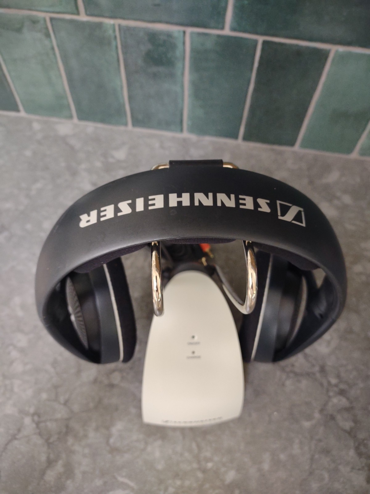Sennheiser HDR 120 Wireless On-Ear Headphones with TR 120 Charging Base