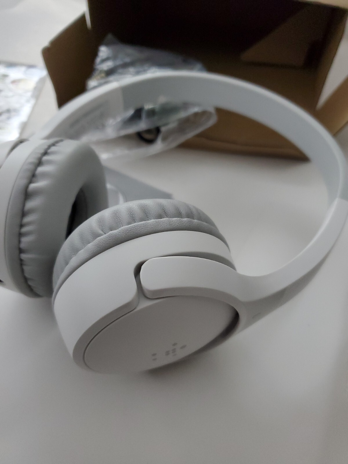 NEW Belkin AUD001BTWH SOUNDFORM Mini Headset – Stereo Mini-phone 3.5mm