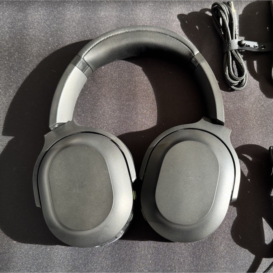 Razer Barracuda Headphones (RZ04-0379) Wireless Bluetooth Headphones