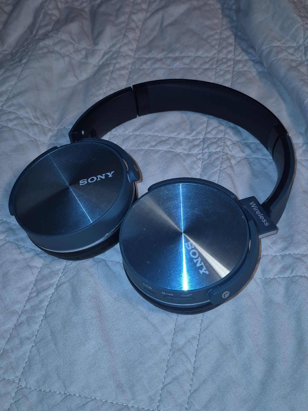 Sony MDR-XB950BT? Bass Boost Bluetooth Wireless Headphones Over-Ear Micro USB