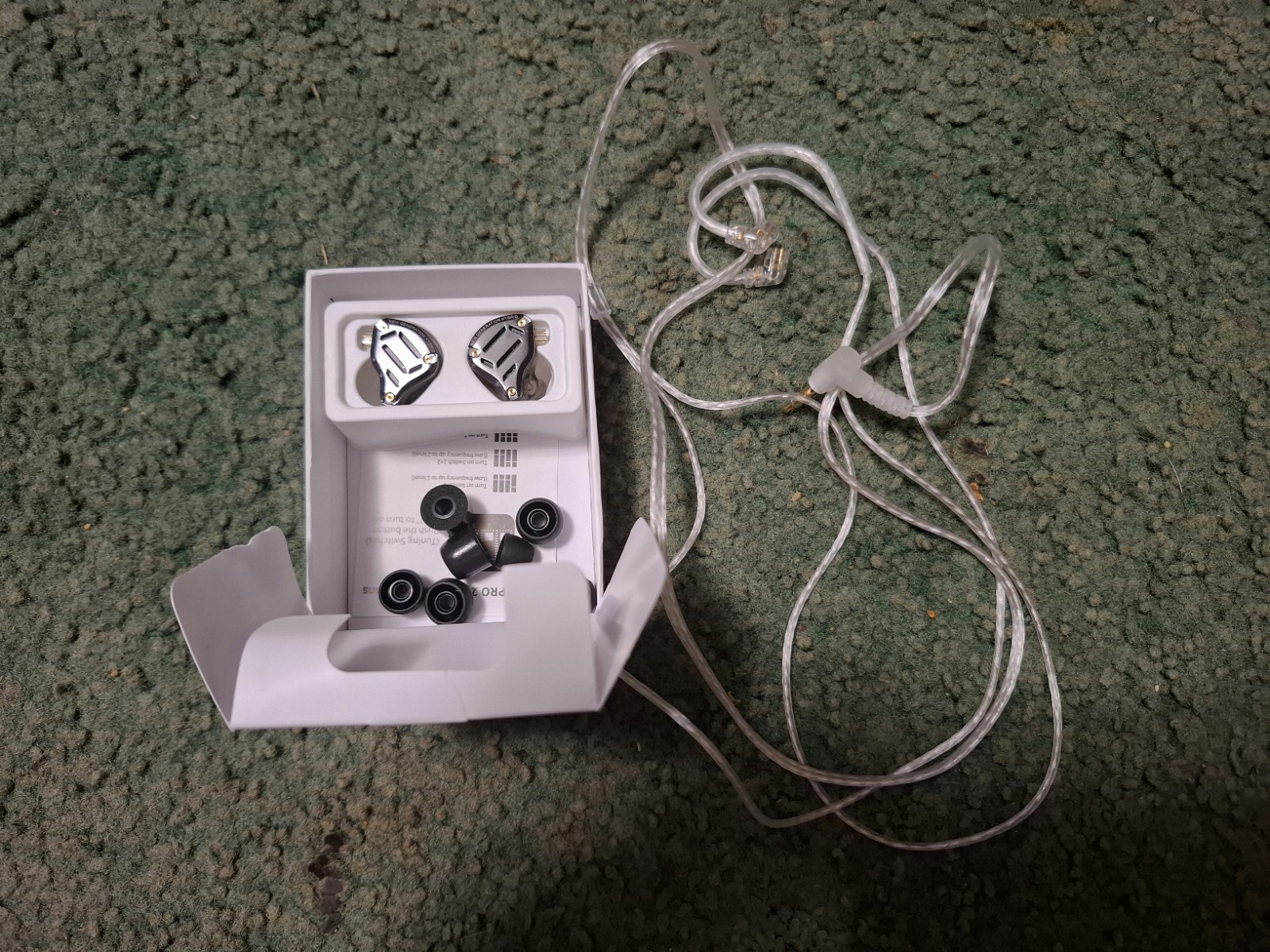 Lot of 7 budget IEMs and 1 extra cable. See description for details. Audiophile
