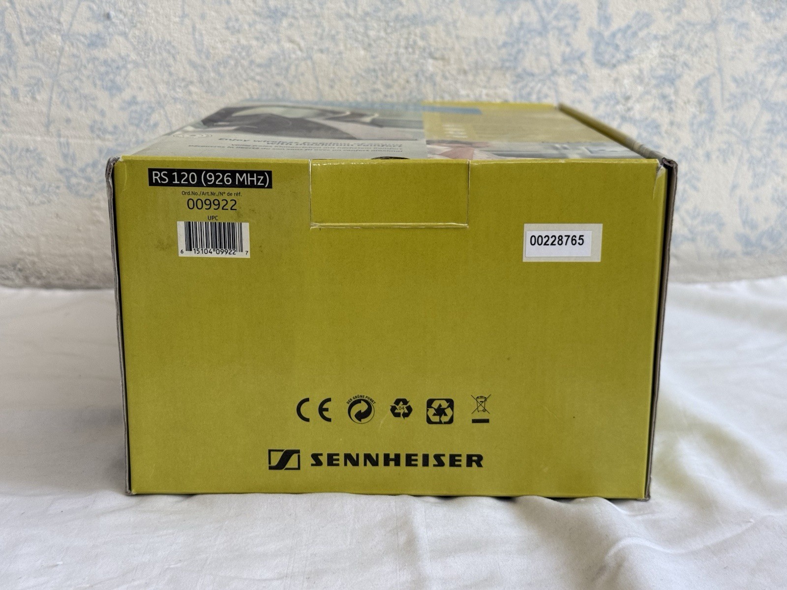 Sennheiser RS 120 Wireless Headphone System HDR 120 w/ Box Base Cord Untested