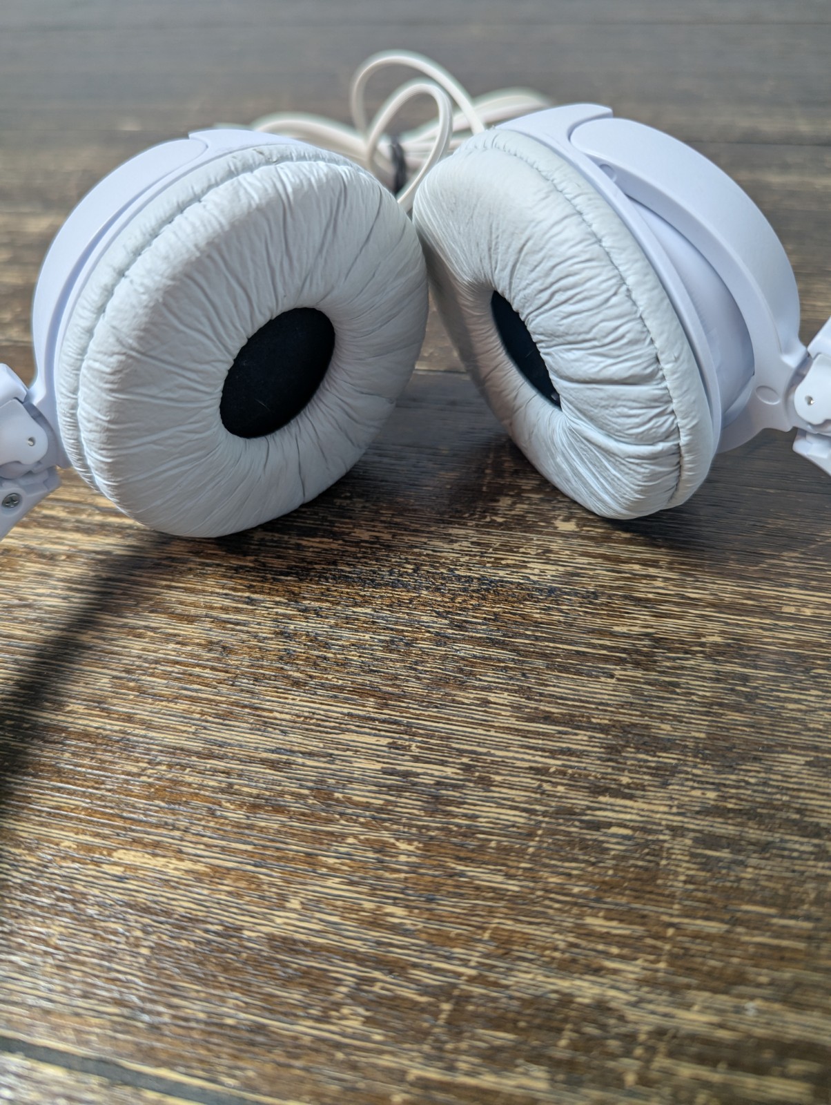 Sony MDR-ZX110 On the Ear Wired Headphones – White TESTED & WORKING
