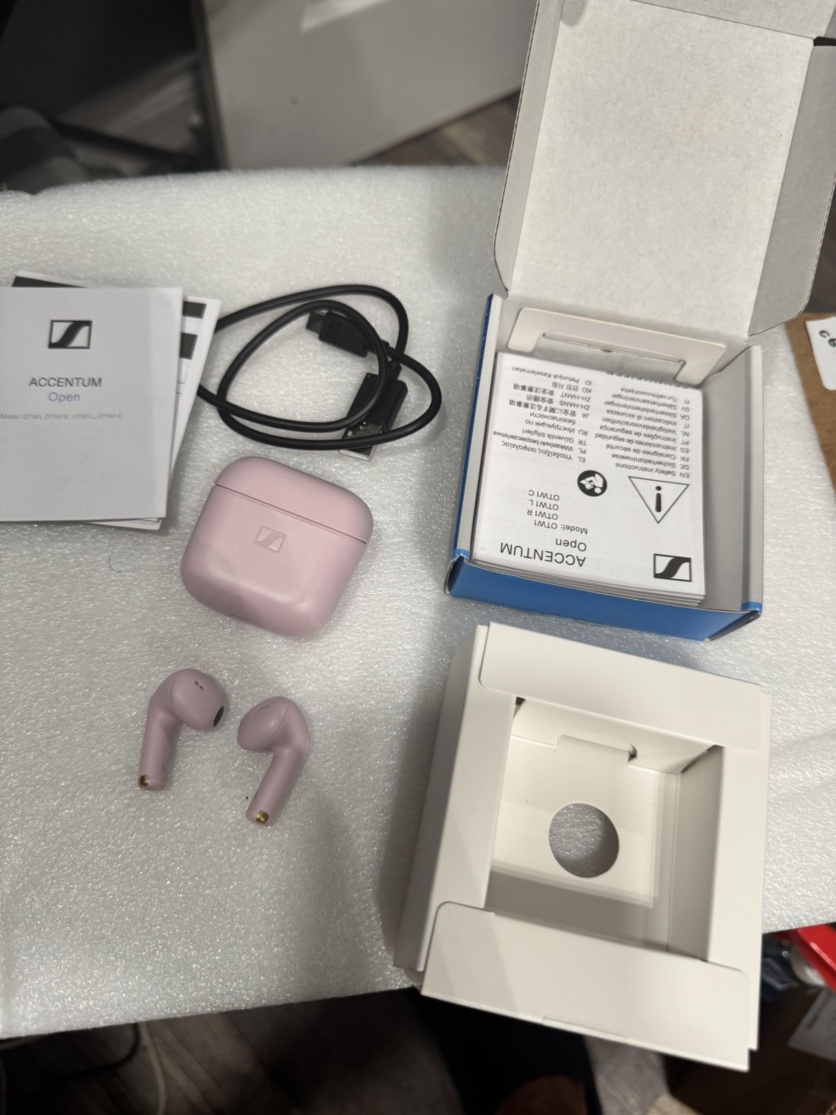 Sennheiser ACCENTUM Open Wireless Bluetooth Earbuds – Pink – OPEN BOX