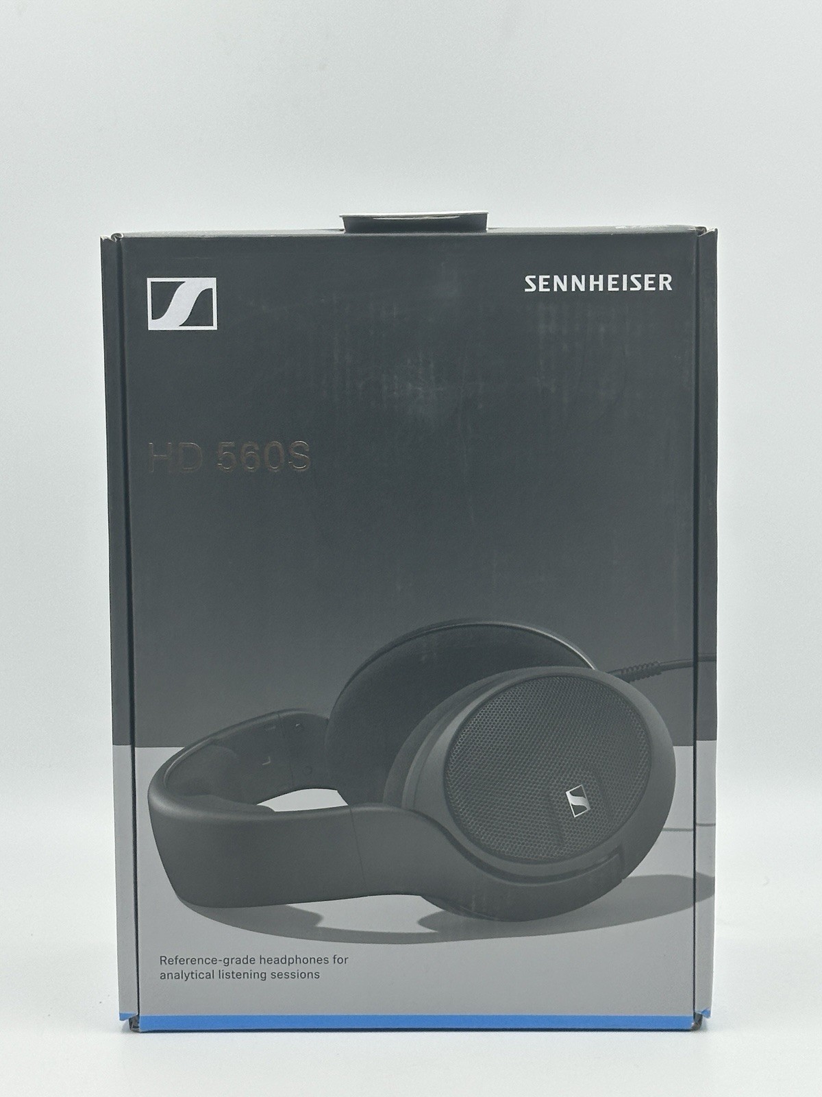 Sennheiser – HD 560S Wired Over-the-Ear Audiophile Headphones