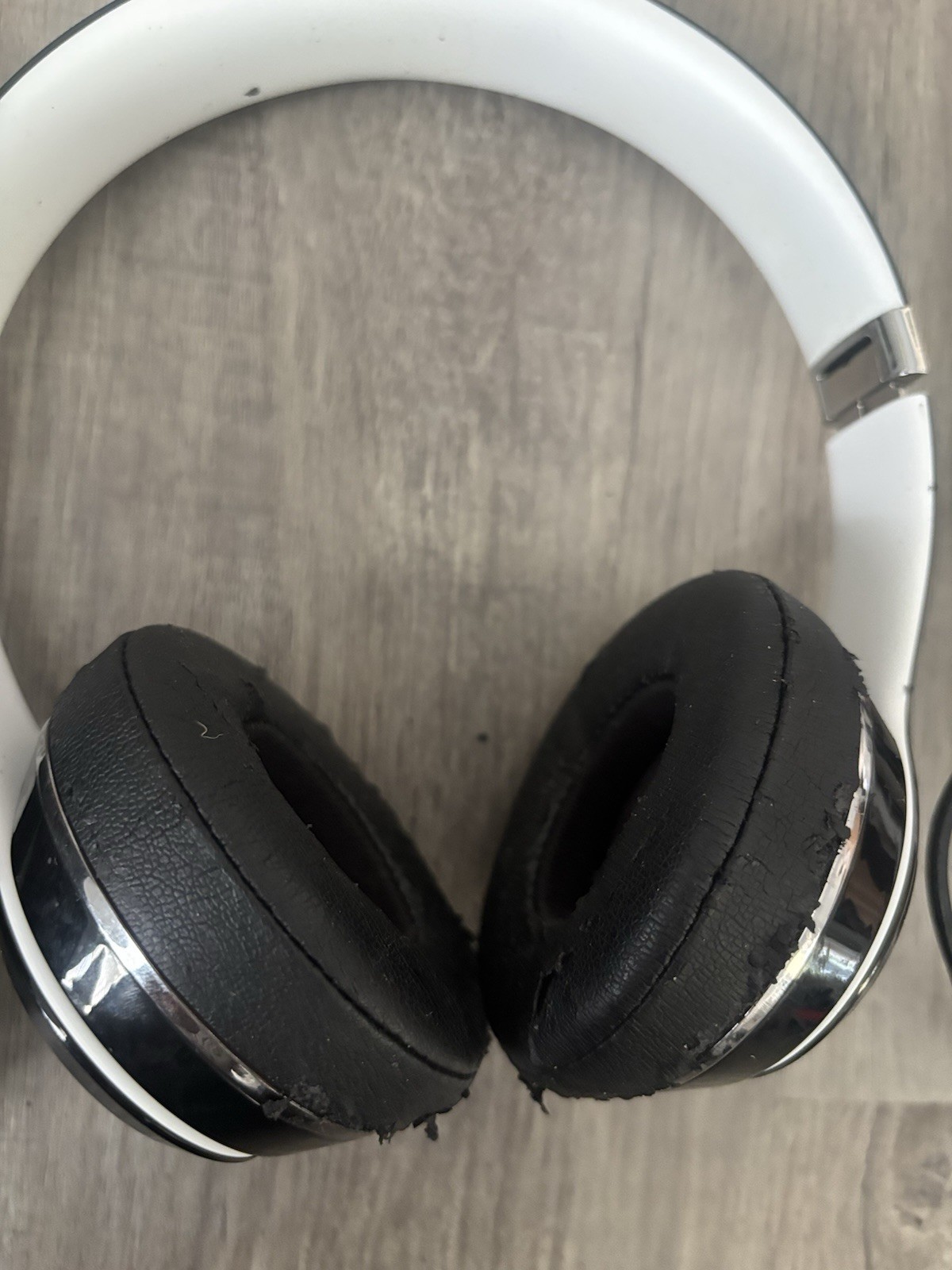 Beats by Dr. Dre Studio2 Wireless Headphones (Gloss Black)