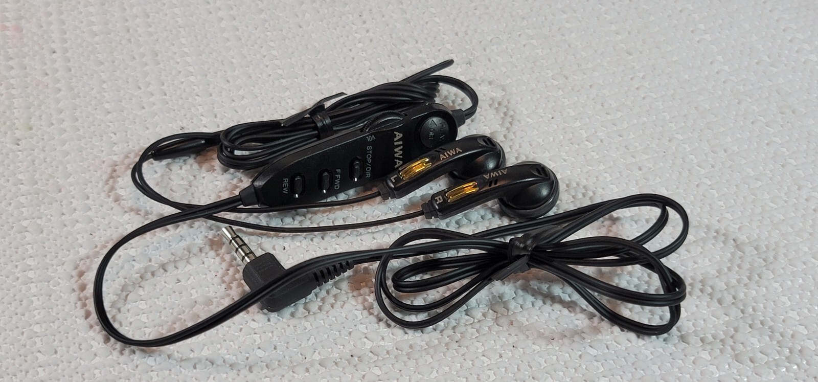 Brand new remote controller AIWA HP- V14 Stereo Headphones
