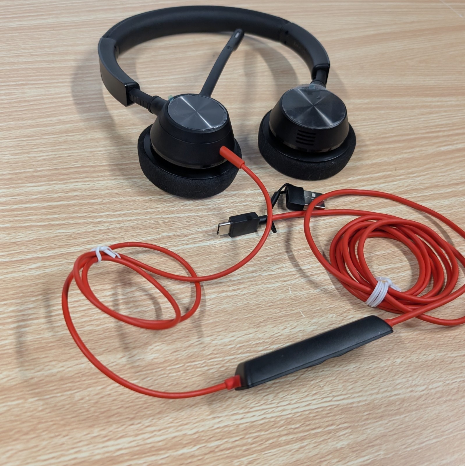 Plantronics Blackwire BW3320-M USB-A & C Wired Headset Headphones Volume