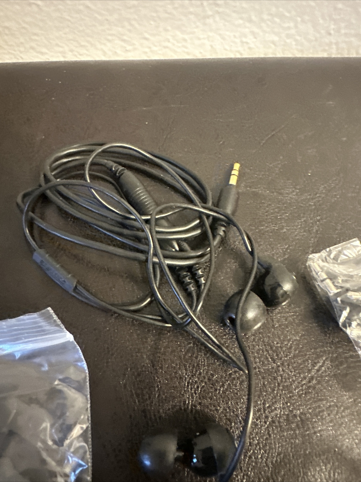 SHURE SE110 Sound Isolation Earphones inears