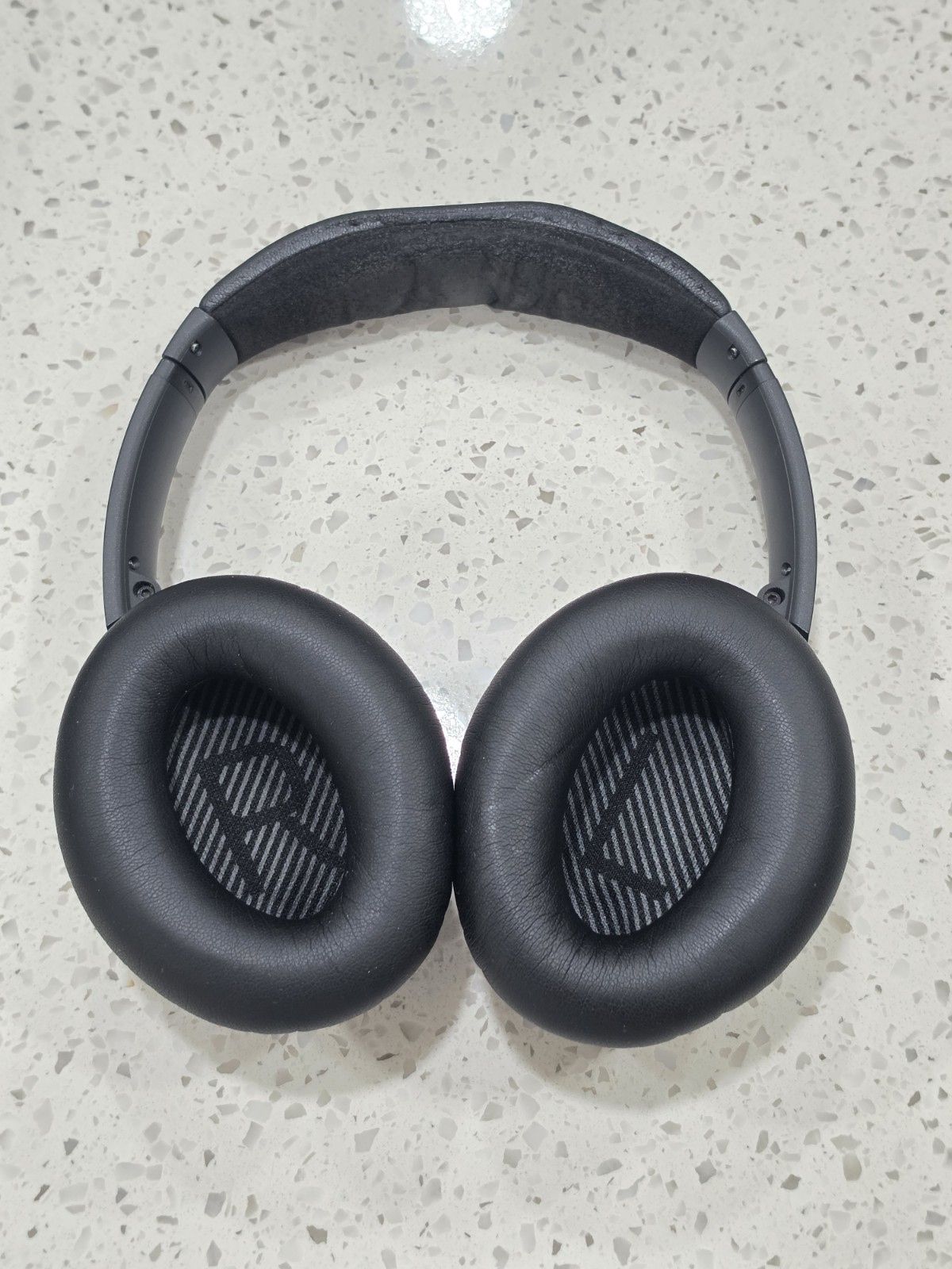 Bose QuietComfort 35 Wireless Noise-Cancelling Headphones – Black