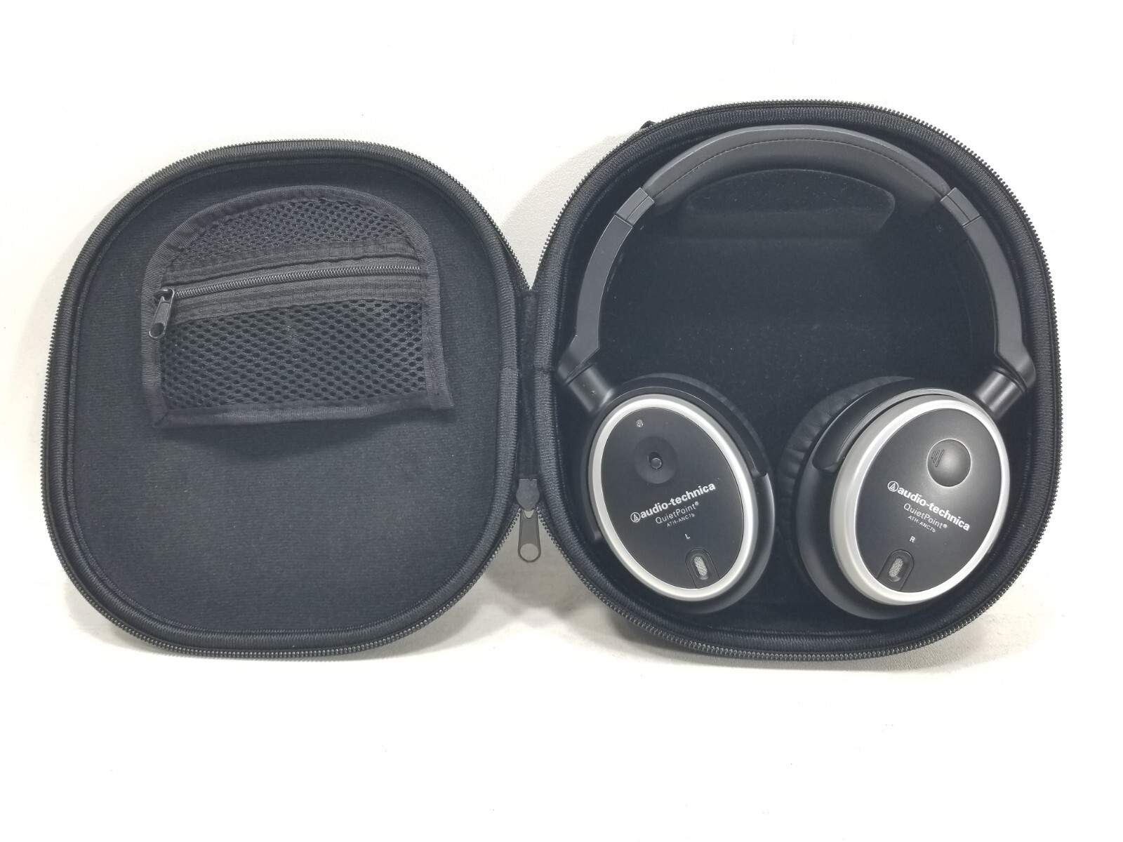 Audio-Technica QuietPoint Active Noise Canceling Wired Headphones w/Case READ