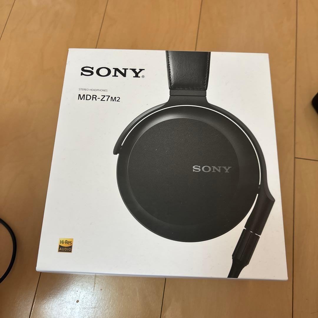 SONY MDR-Z7M2 Hi-Res Stereo Headphones 70mm 4.4mm Balanced Black from Japan New
