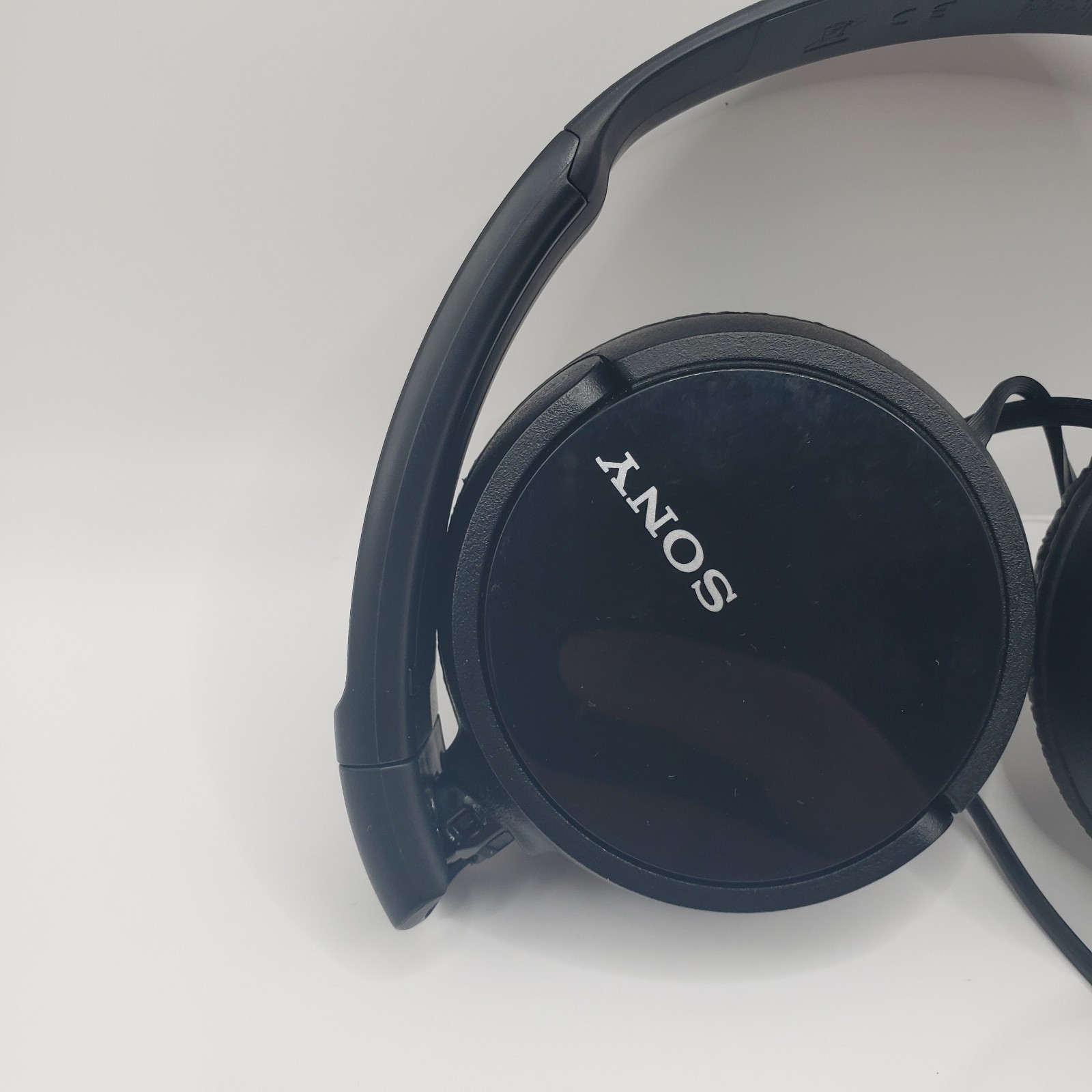 Sony MDR-ZX110 Noise Cancelling Headphones Color Black – Tested