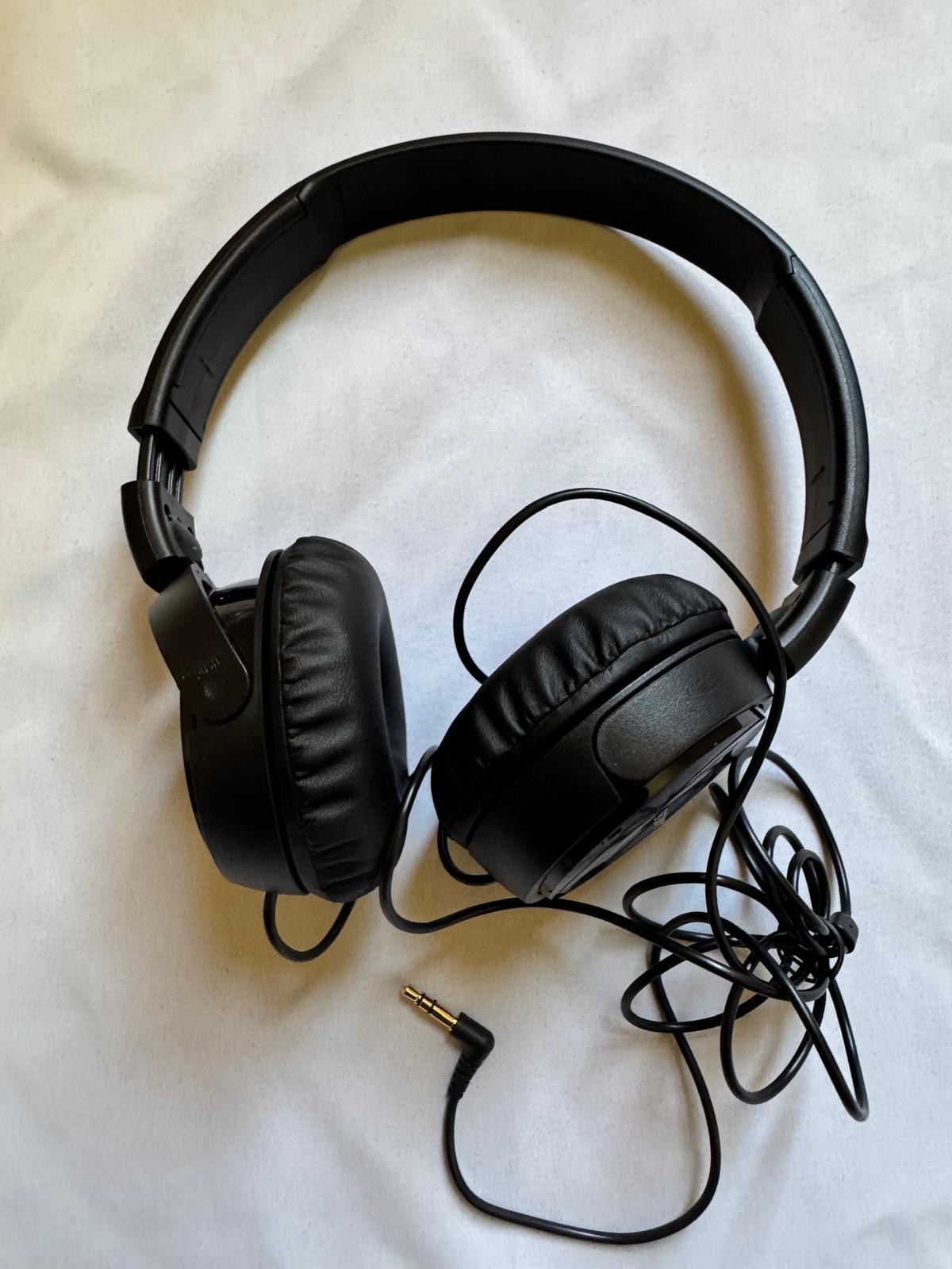 Sony MDR-ZX110NA Wired Headphones Noise Cancelling Over Ear Black Tested Works”