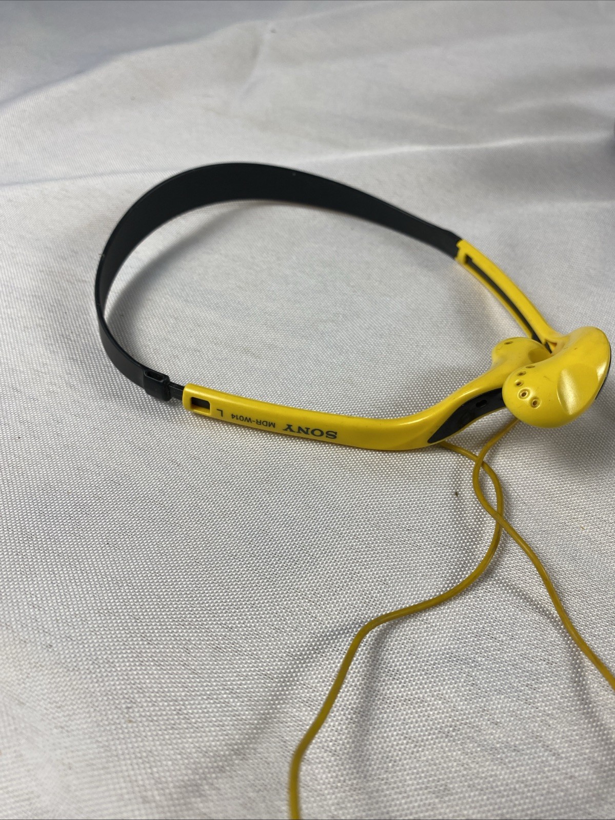 2 As Is VTG Sony Headphones MDR-CD180 MDR-W014