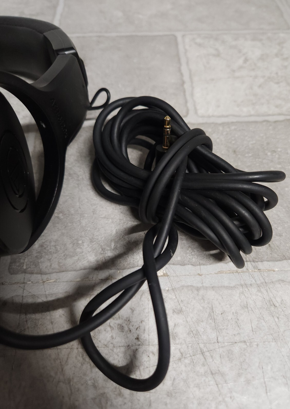Audio Technica ATH-M20x Studio Monitor Headphones SEE PICTURES